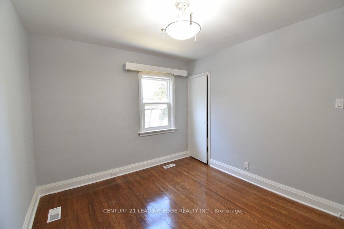 62 Westview Blvd