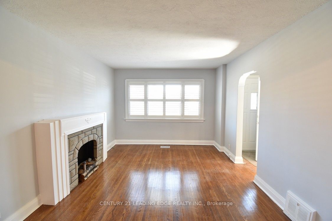 62 Westview Blvd