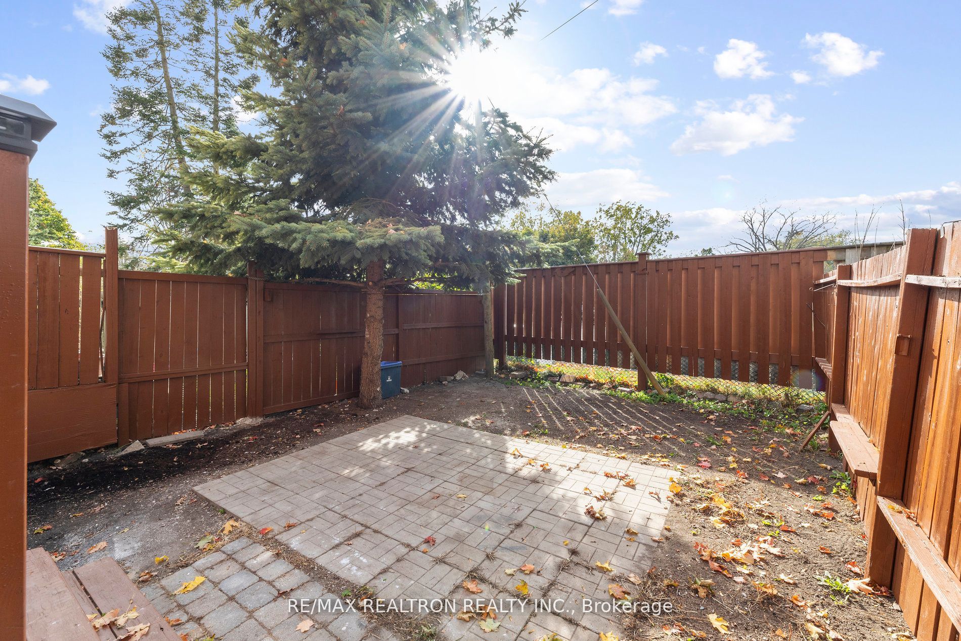 6 Liberty St S