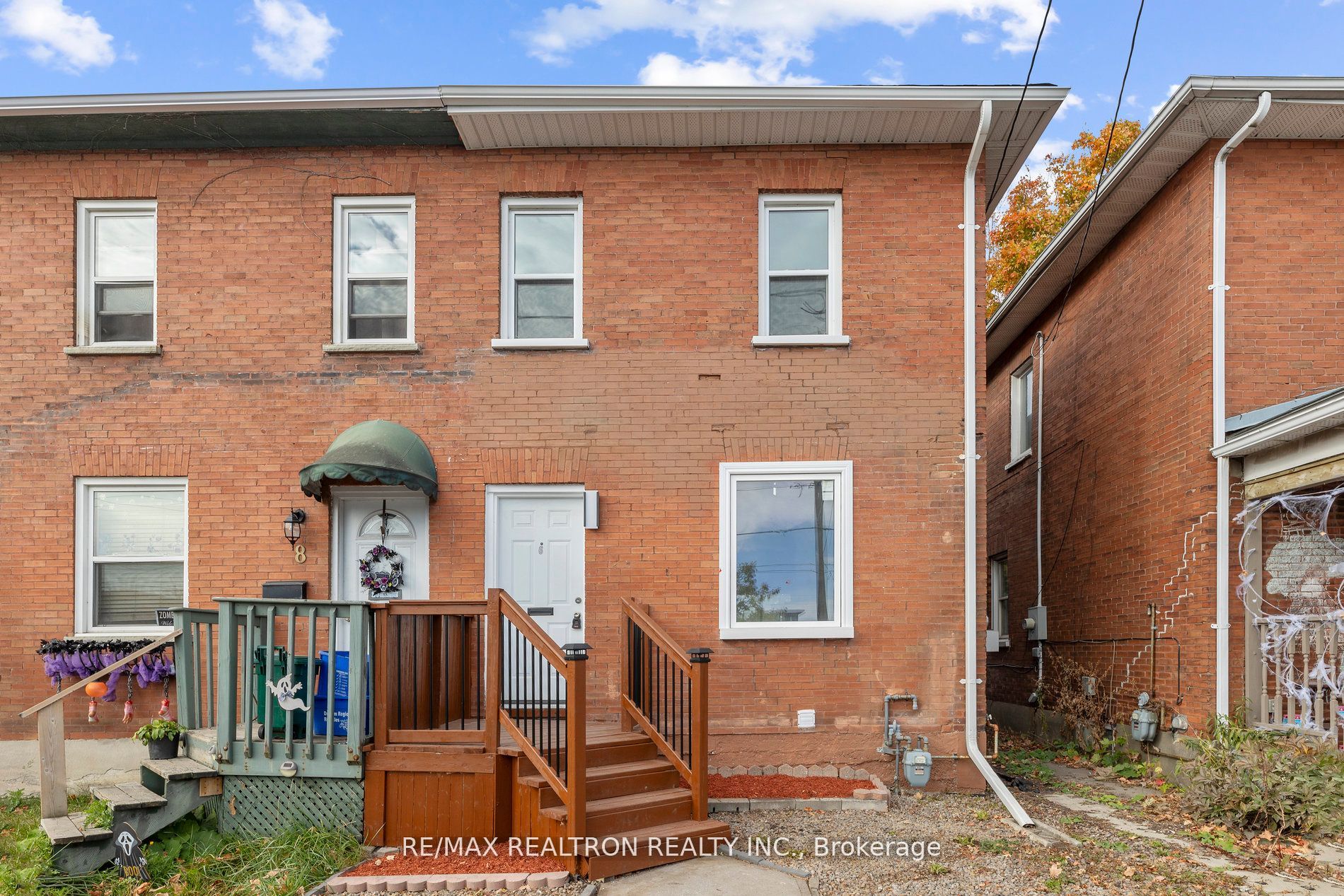 6 Liberty St S