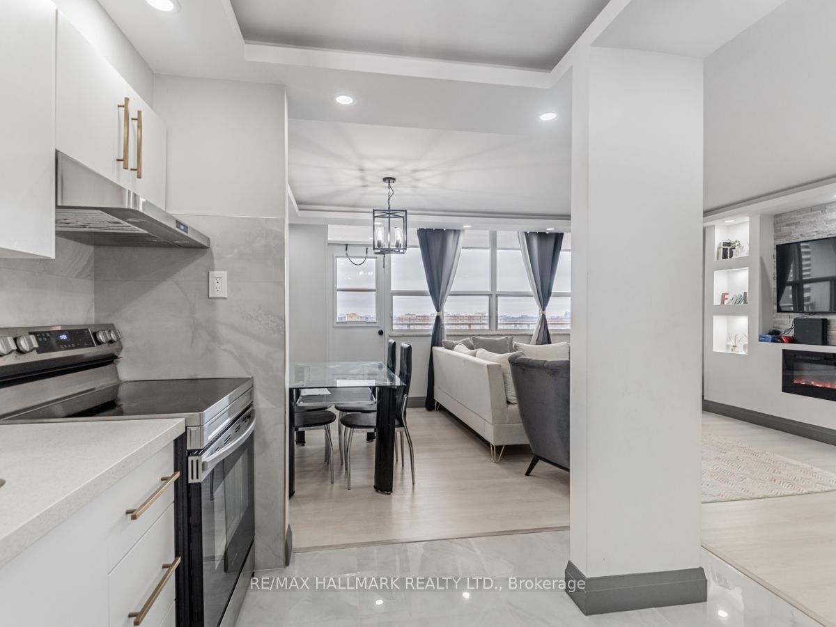 2550 Pharmacy Avenue #1206