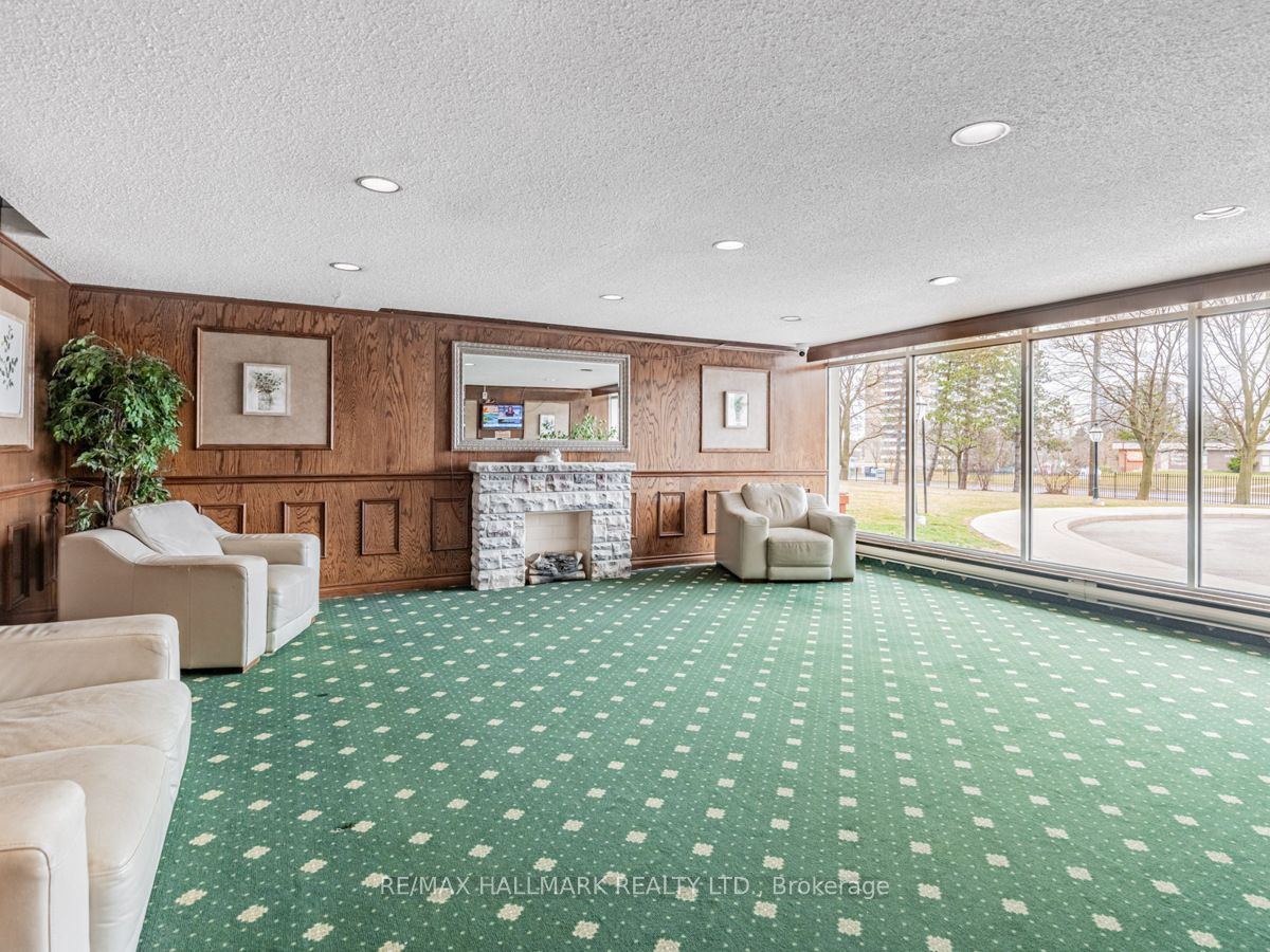 2550 Pharmacy Avenue #1206
