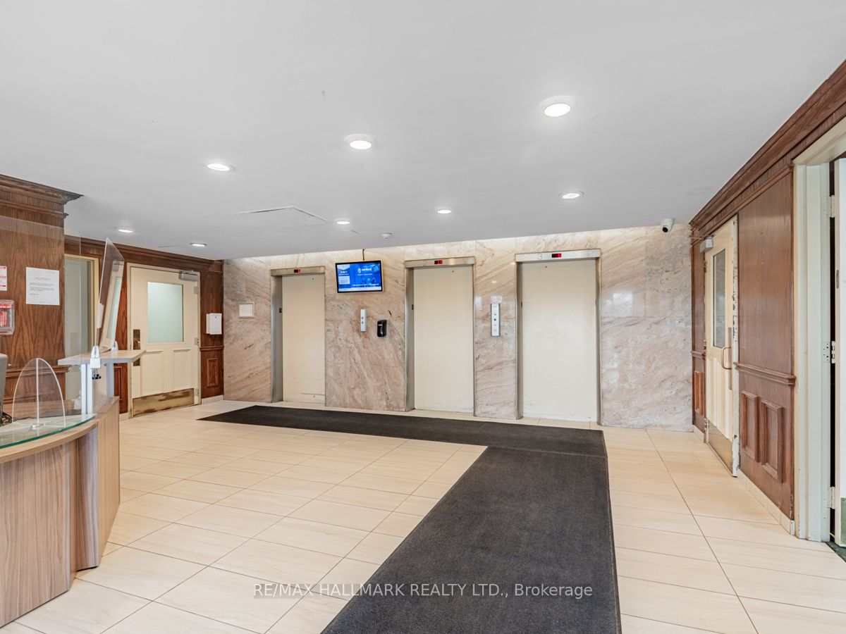 2550 Pharmacy Avenue #1206