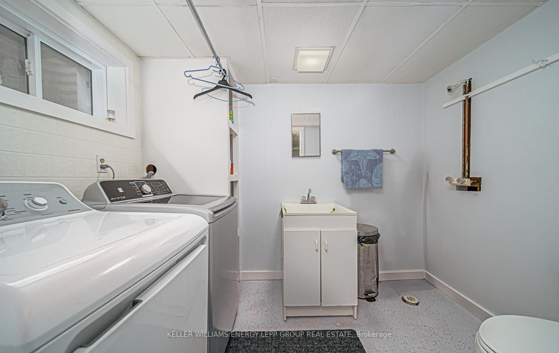 51 Roser Cres