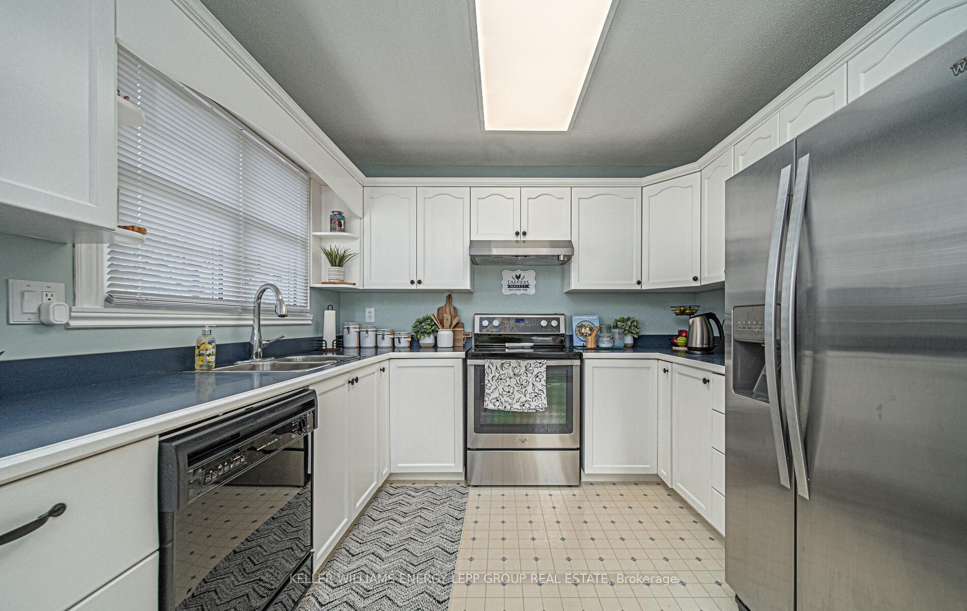 51 Roser Cres