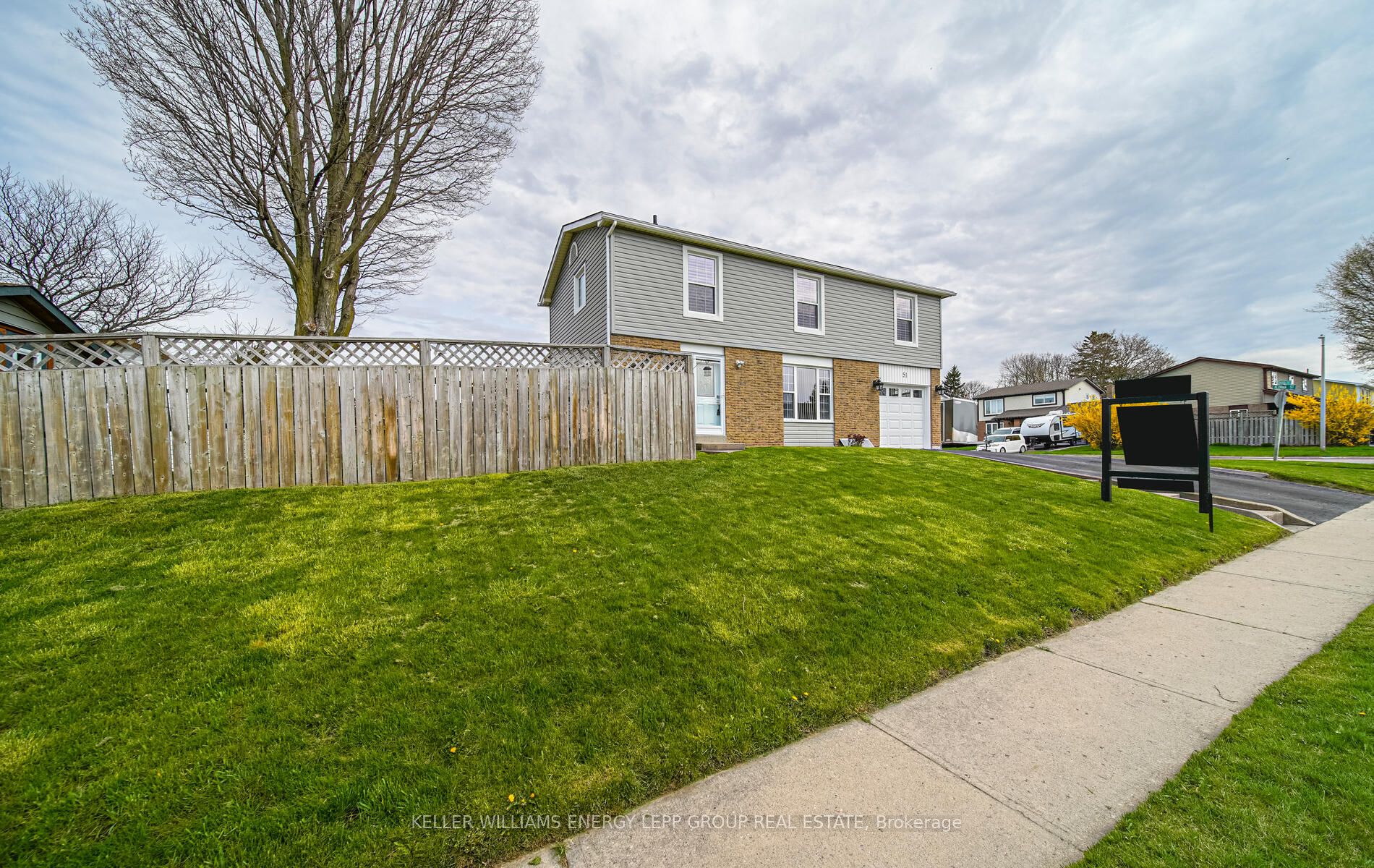 51 Roser Cres