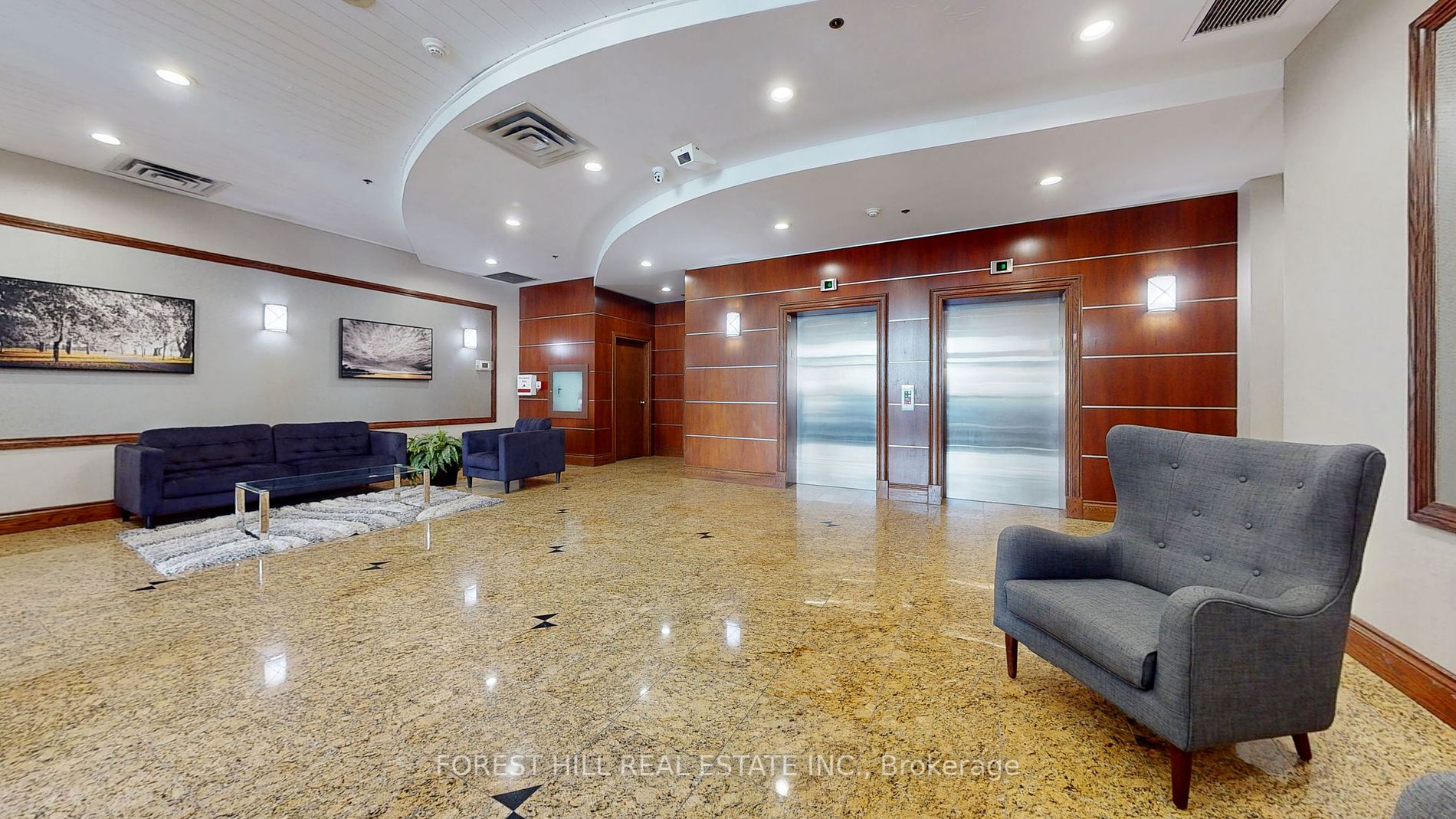 1765 Queen St E, #306