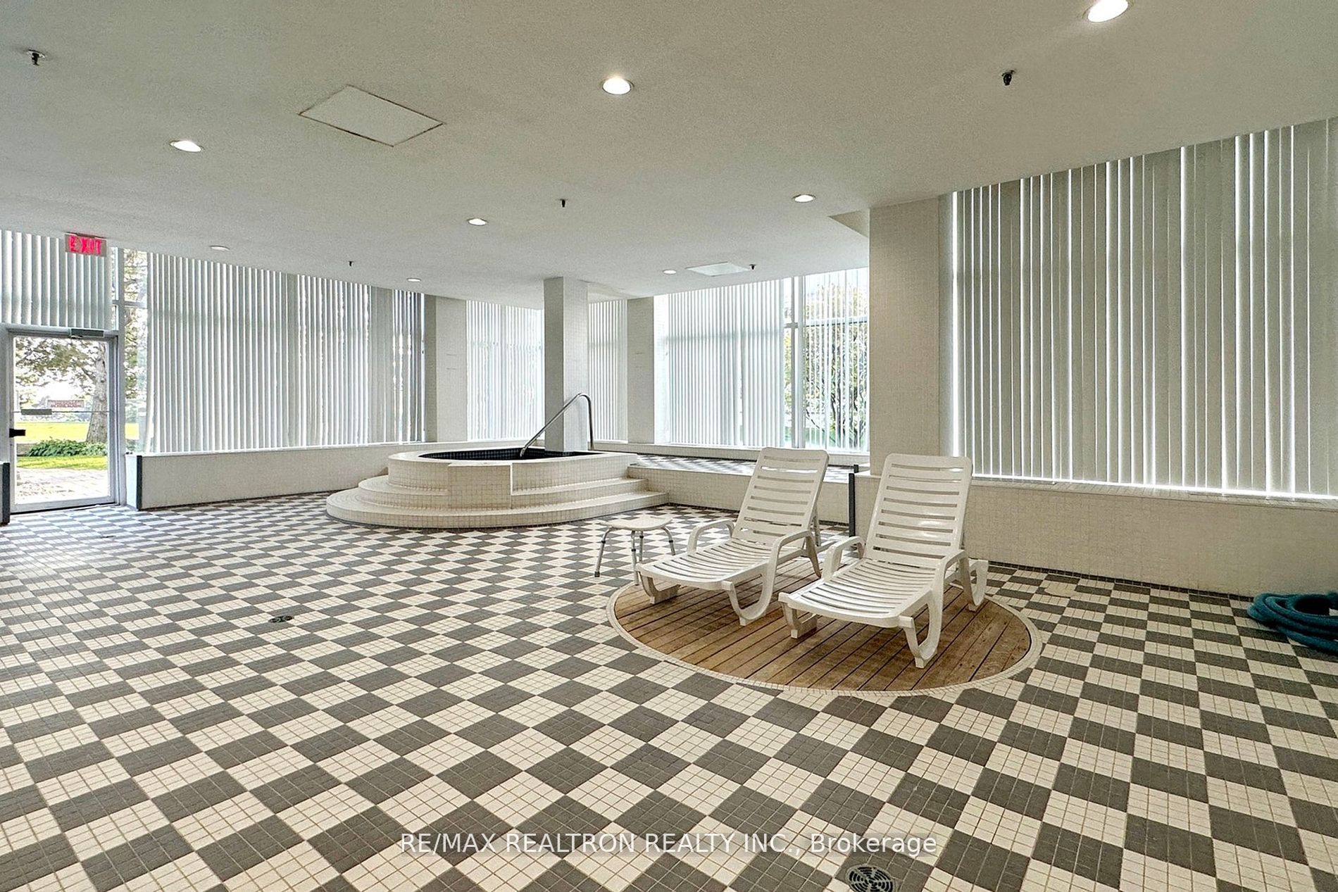 25 Cumberland Lane E, #505