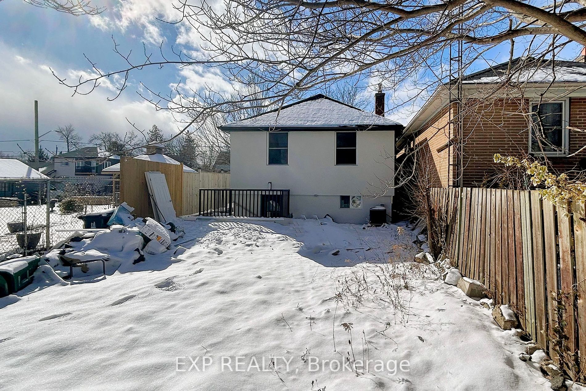 15 Vanbrugh Ave