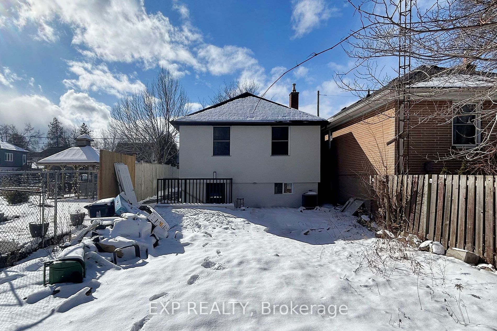 15 Vanbrugh Ave