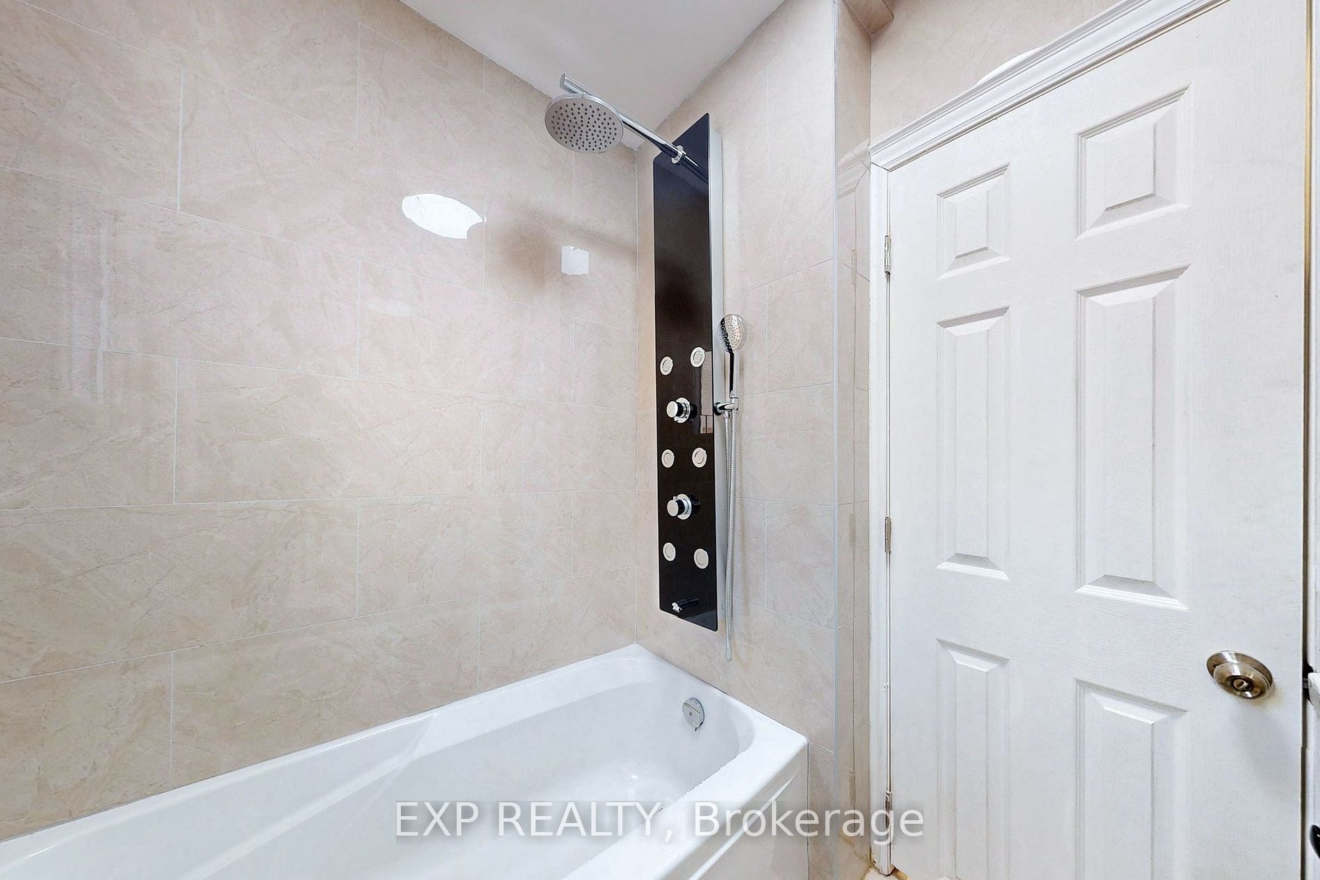 15 Vanbrugh Ave