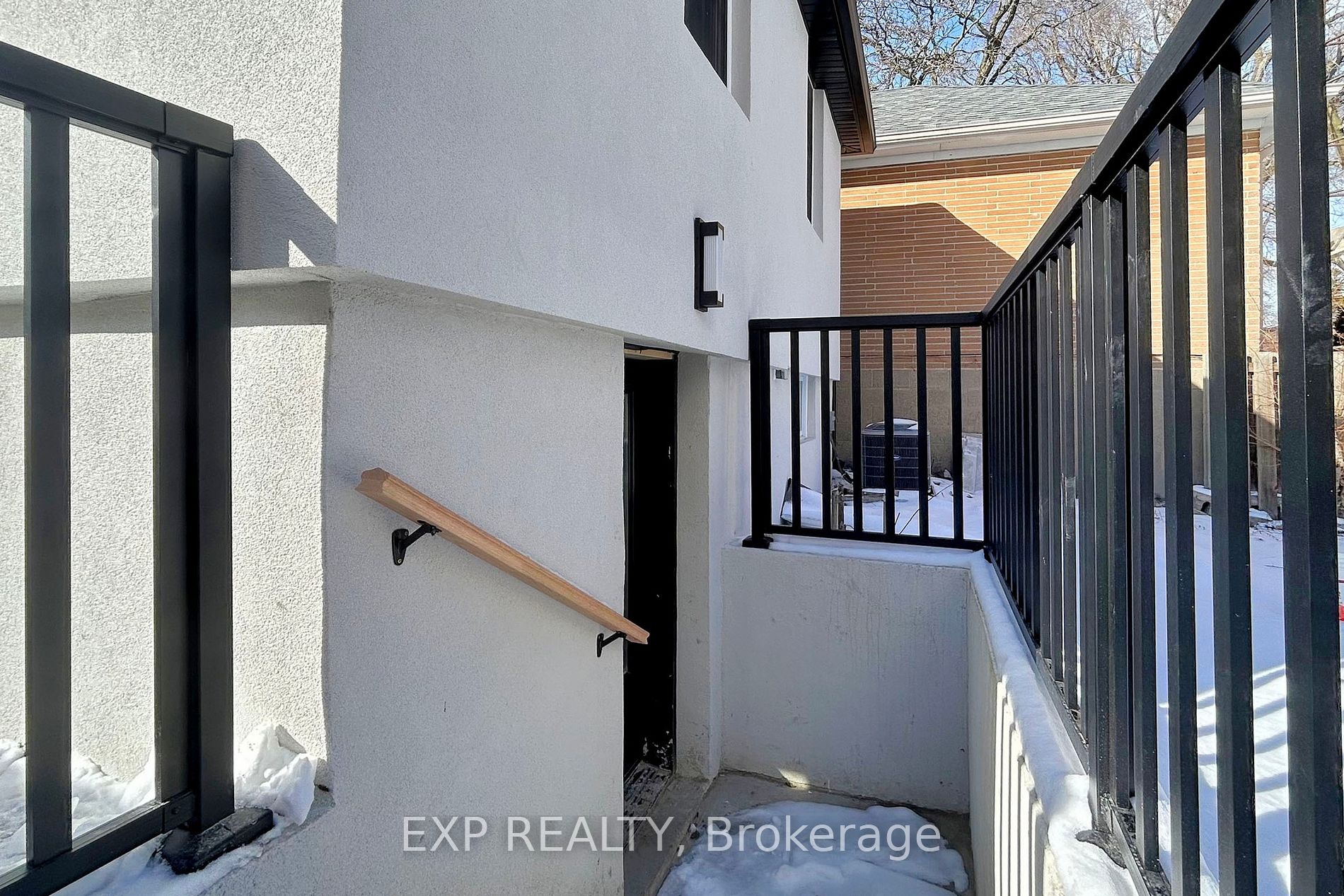 15 Vanbrugh Ave