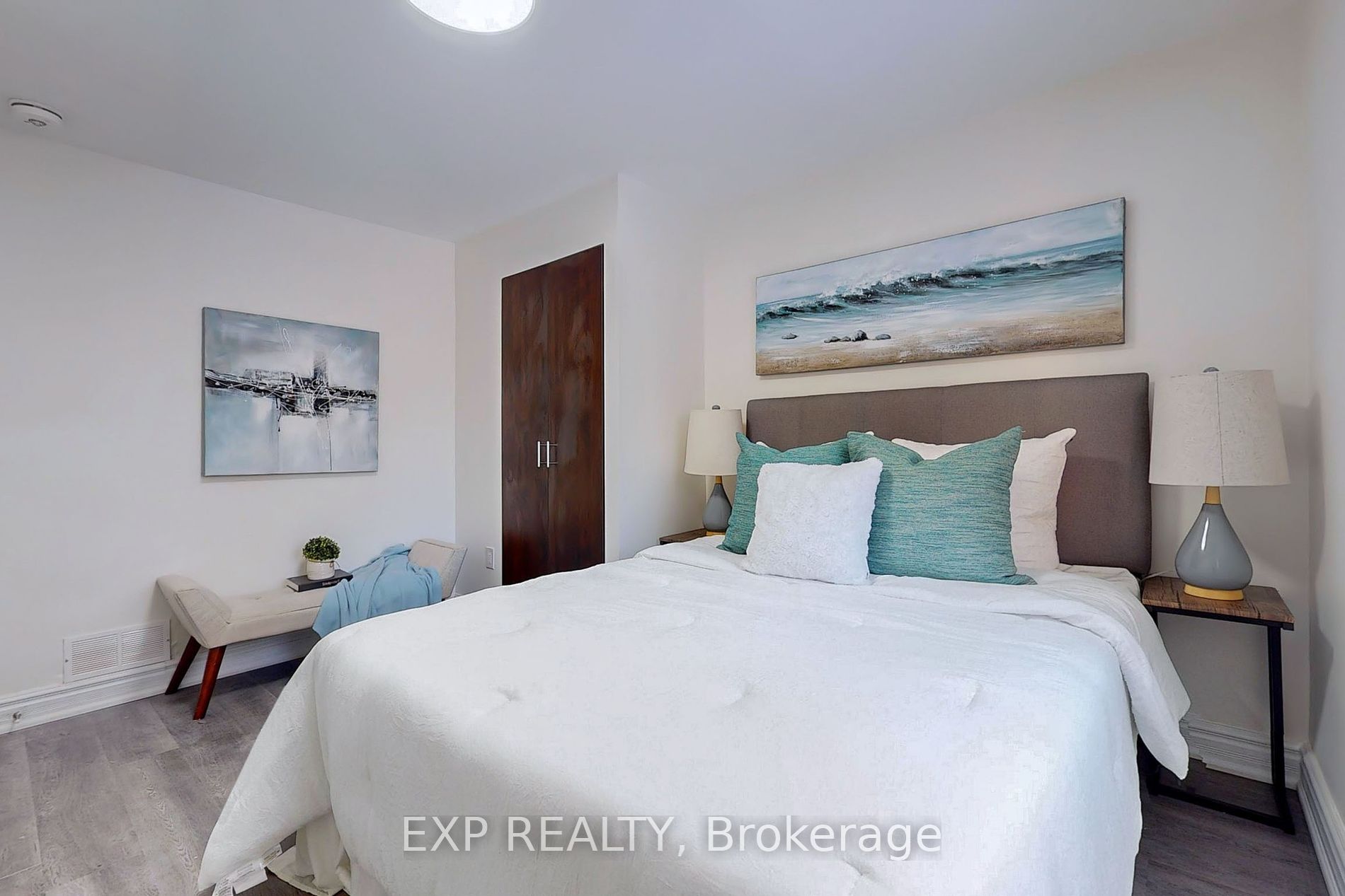 15 Vanbrugh Ave