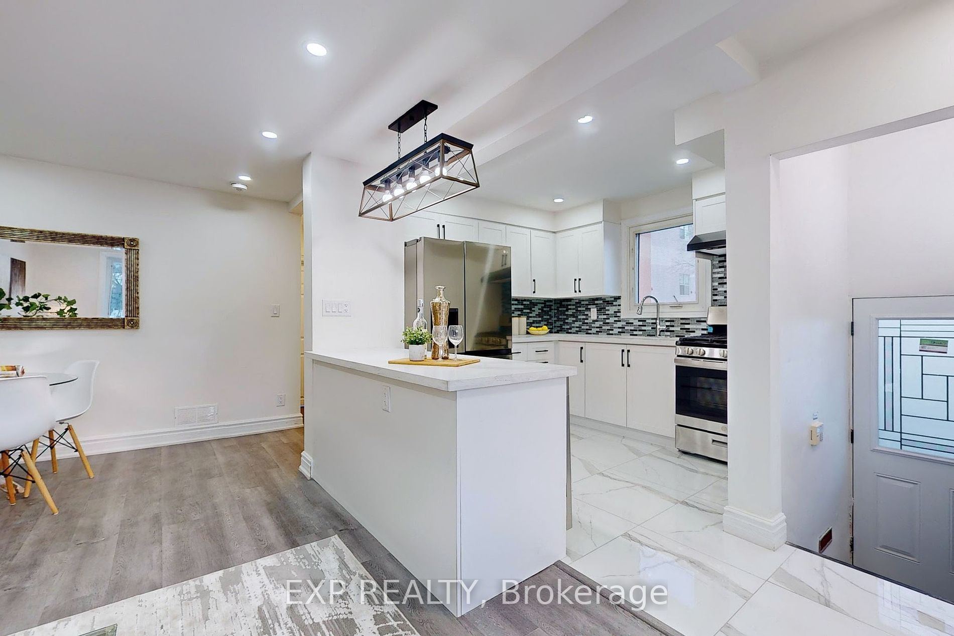 15 Vanbrugh Ave