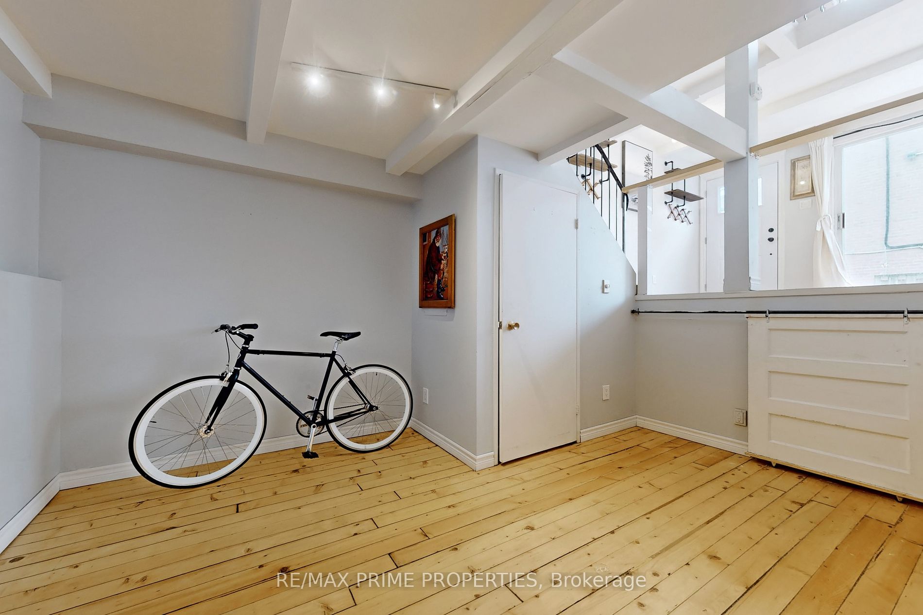 32 Curzon Street #6