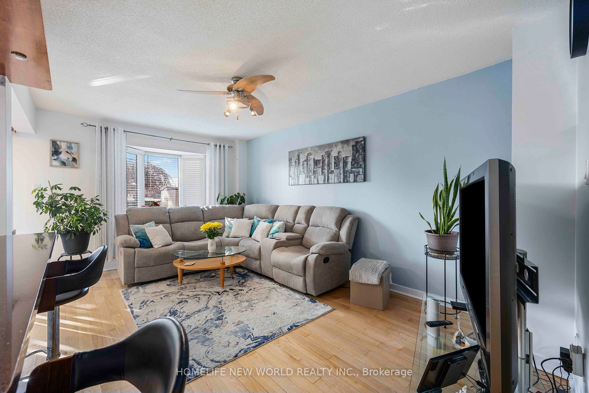 48 Mccullock Cres
