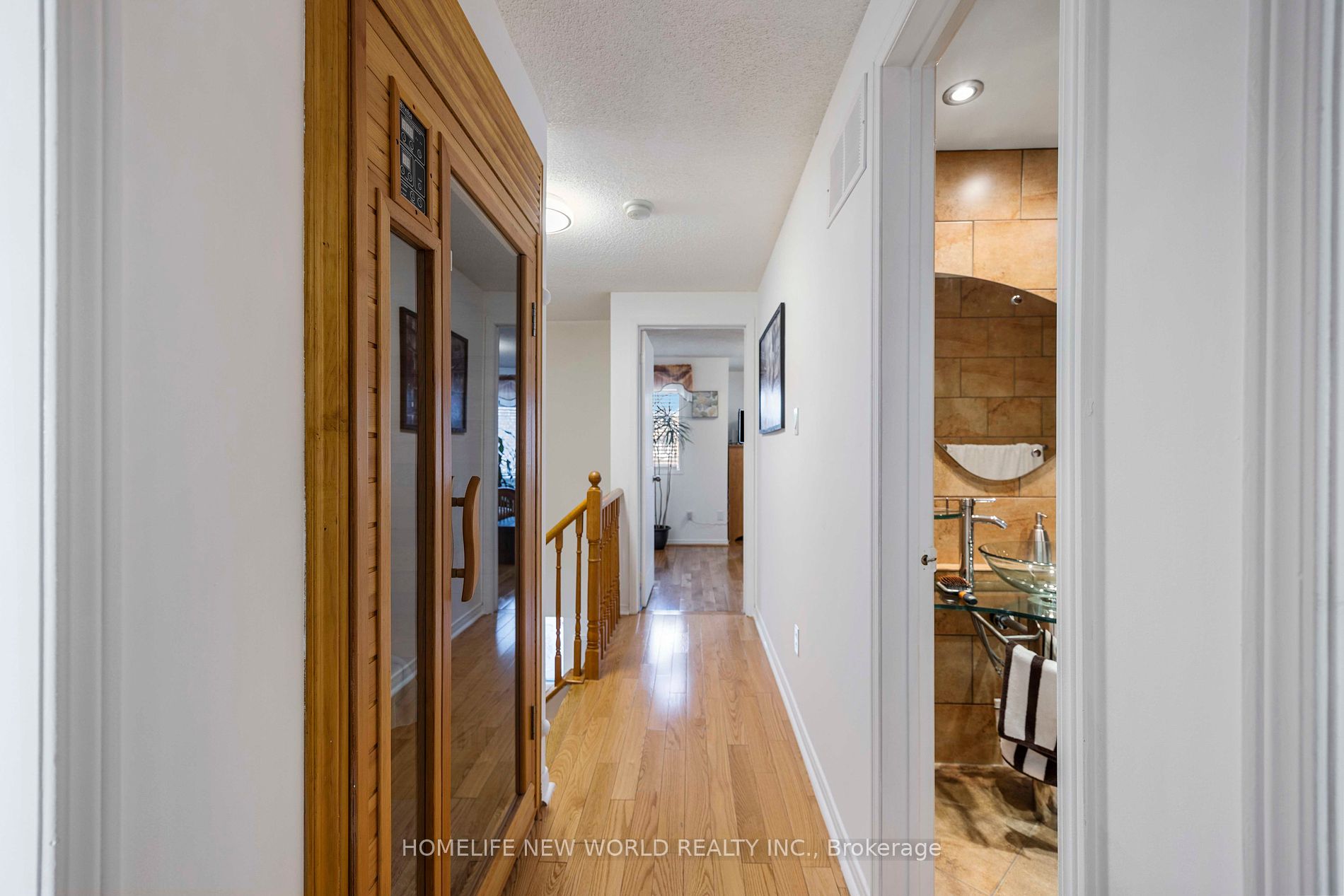 48 Mccullock Cres