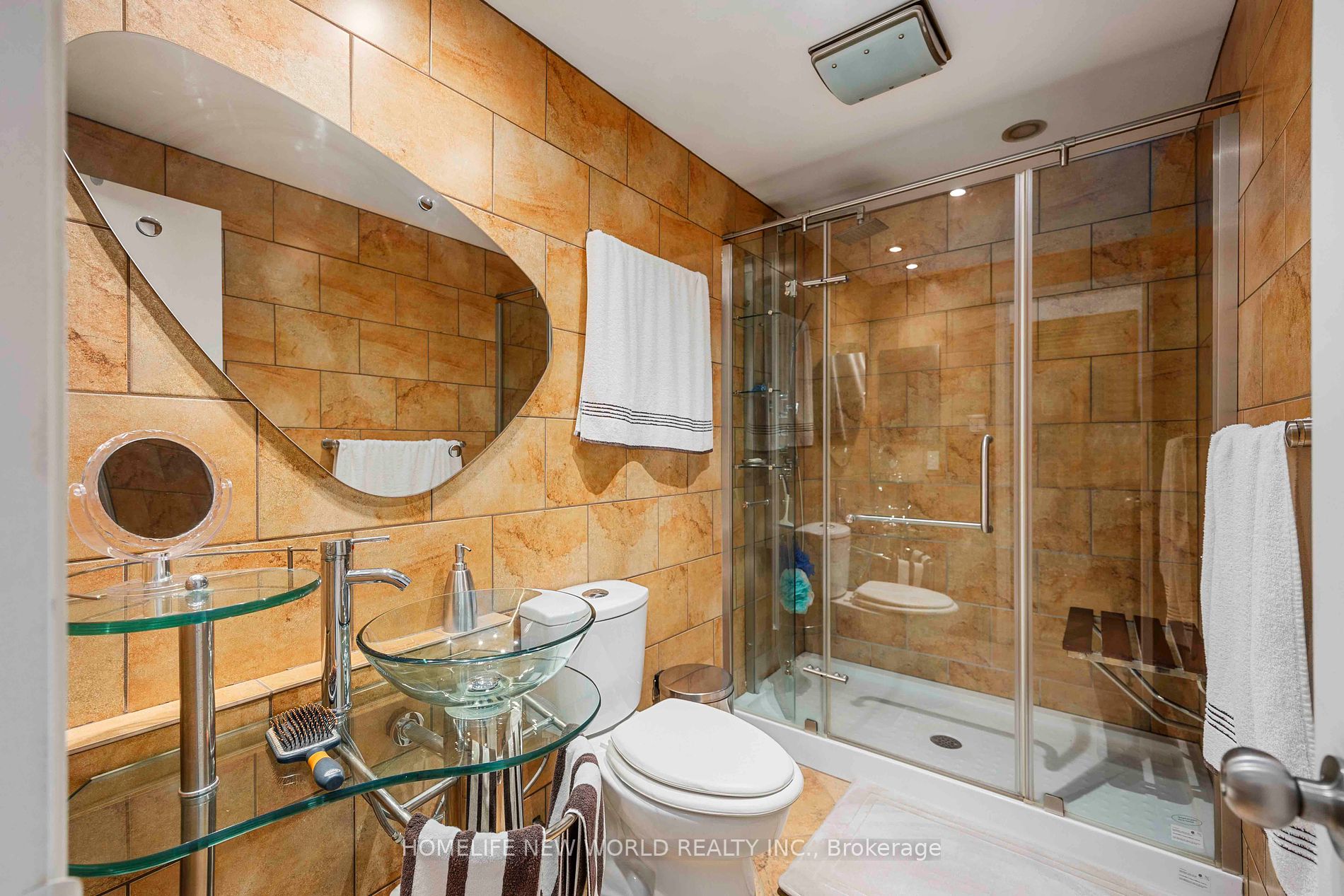 48 Mccullock Cres