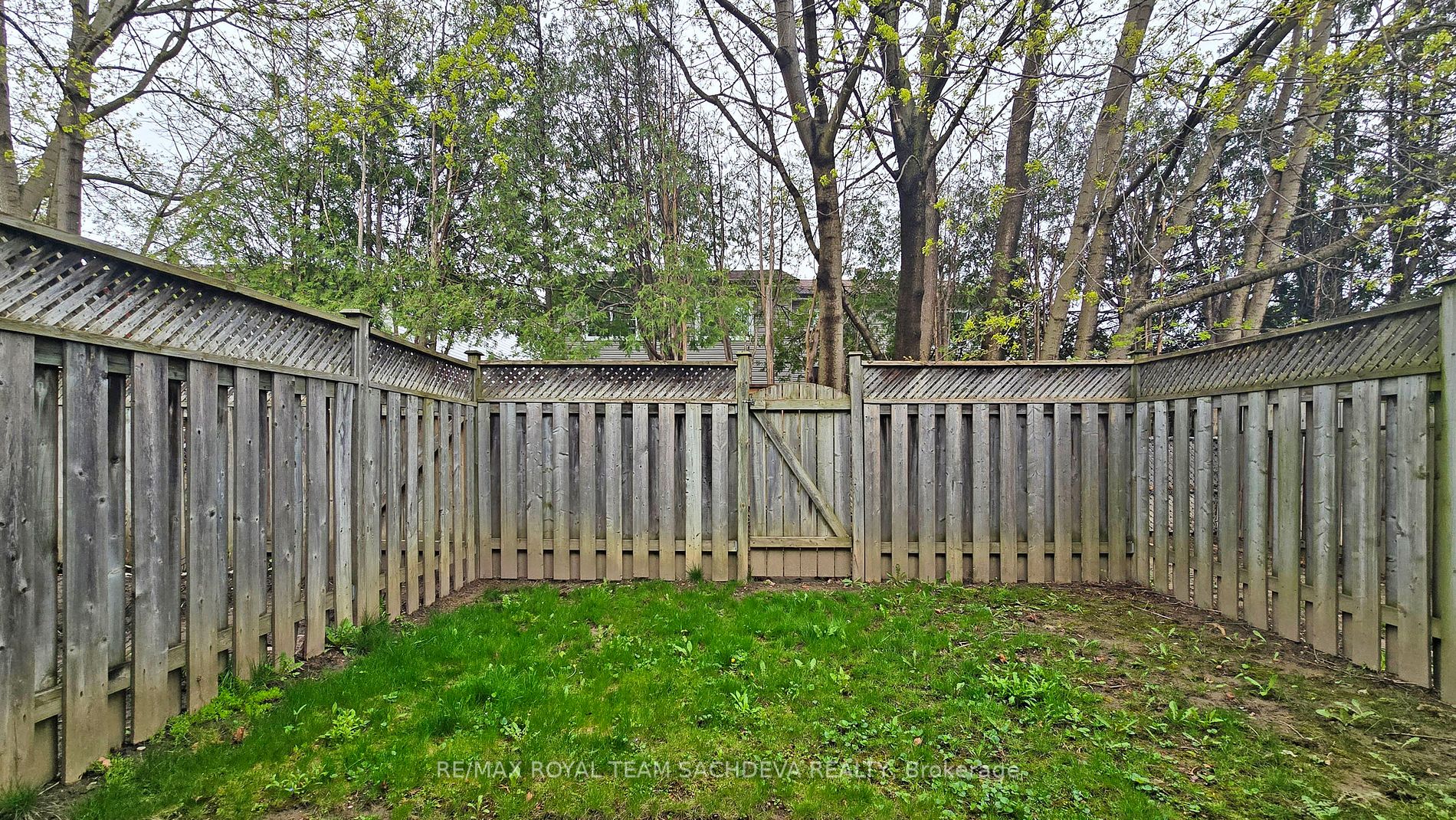 1975 Rosefield Road, #106