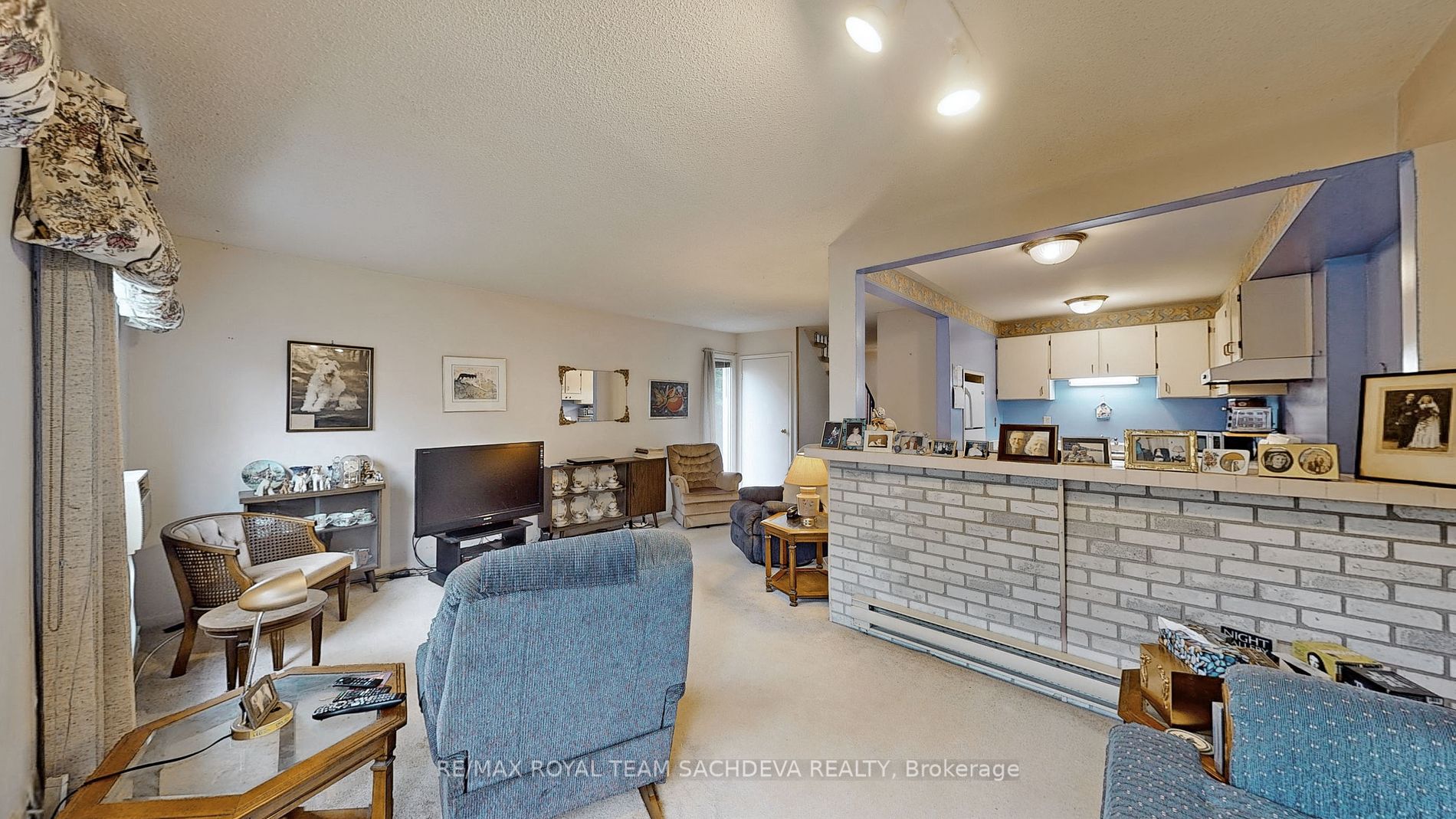 1975 Rosefield Road, #106