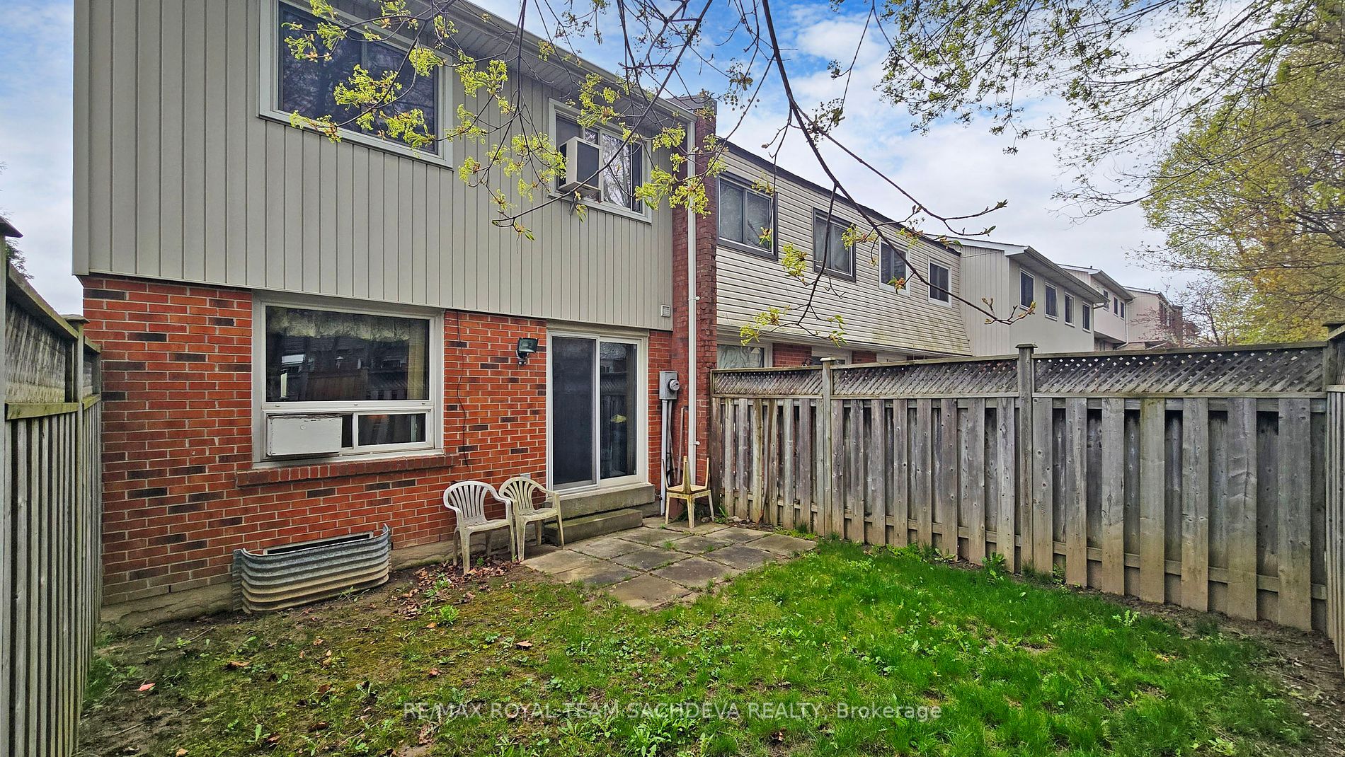 1975 Rosefield Road, #106