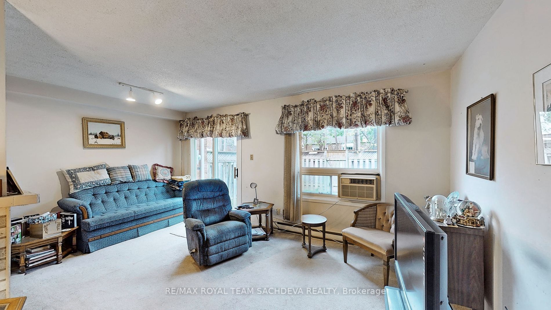 1975 Rosefield Road, #106