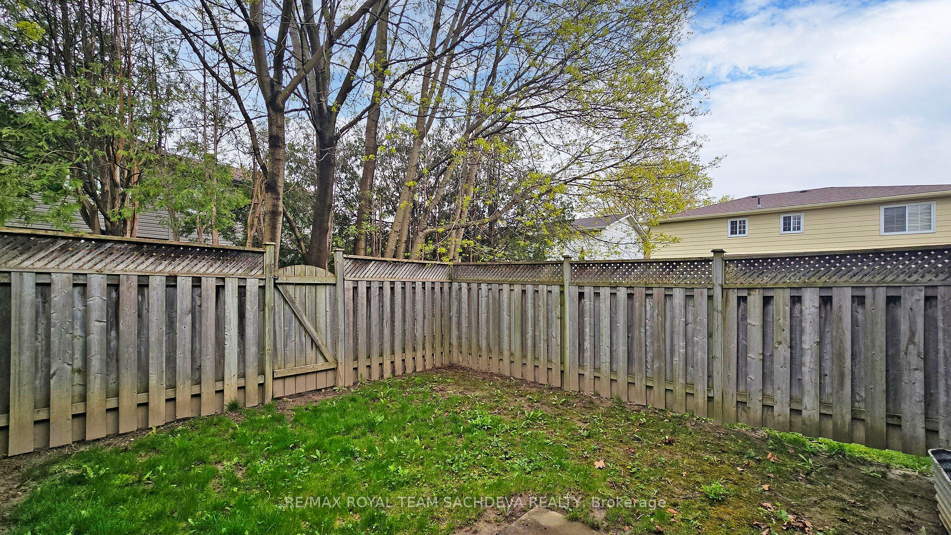 1975 Rosefield Road, #106