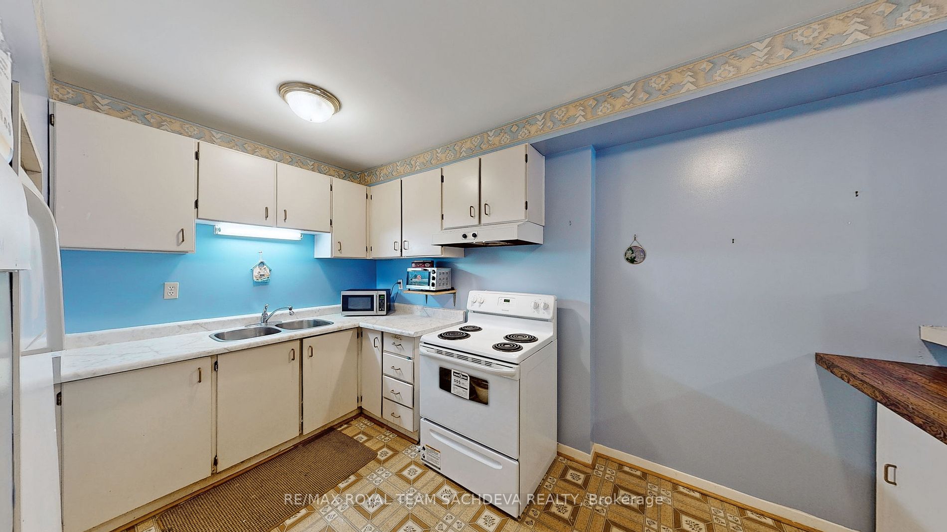 1975 Rosefield Road, #106
