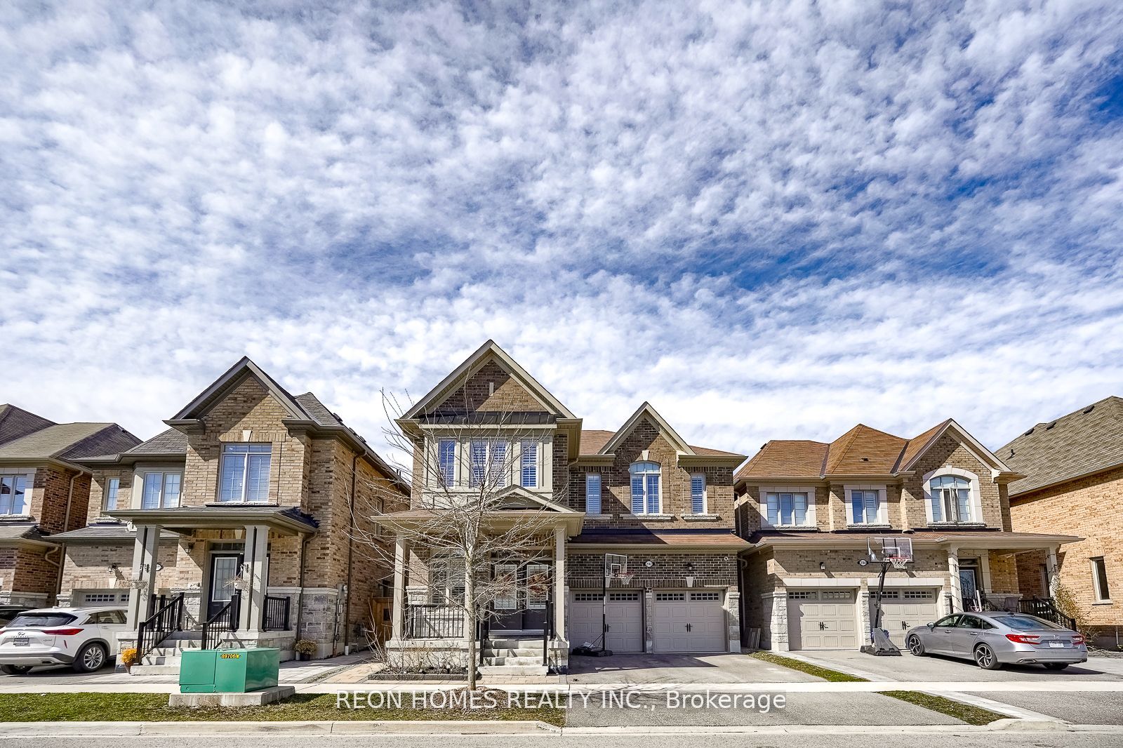 2142 Saffron Dr