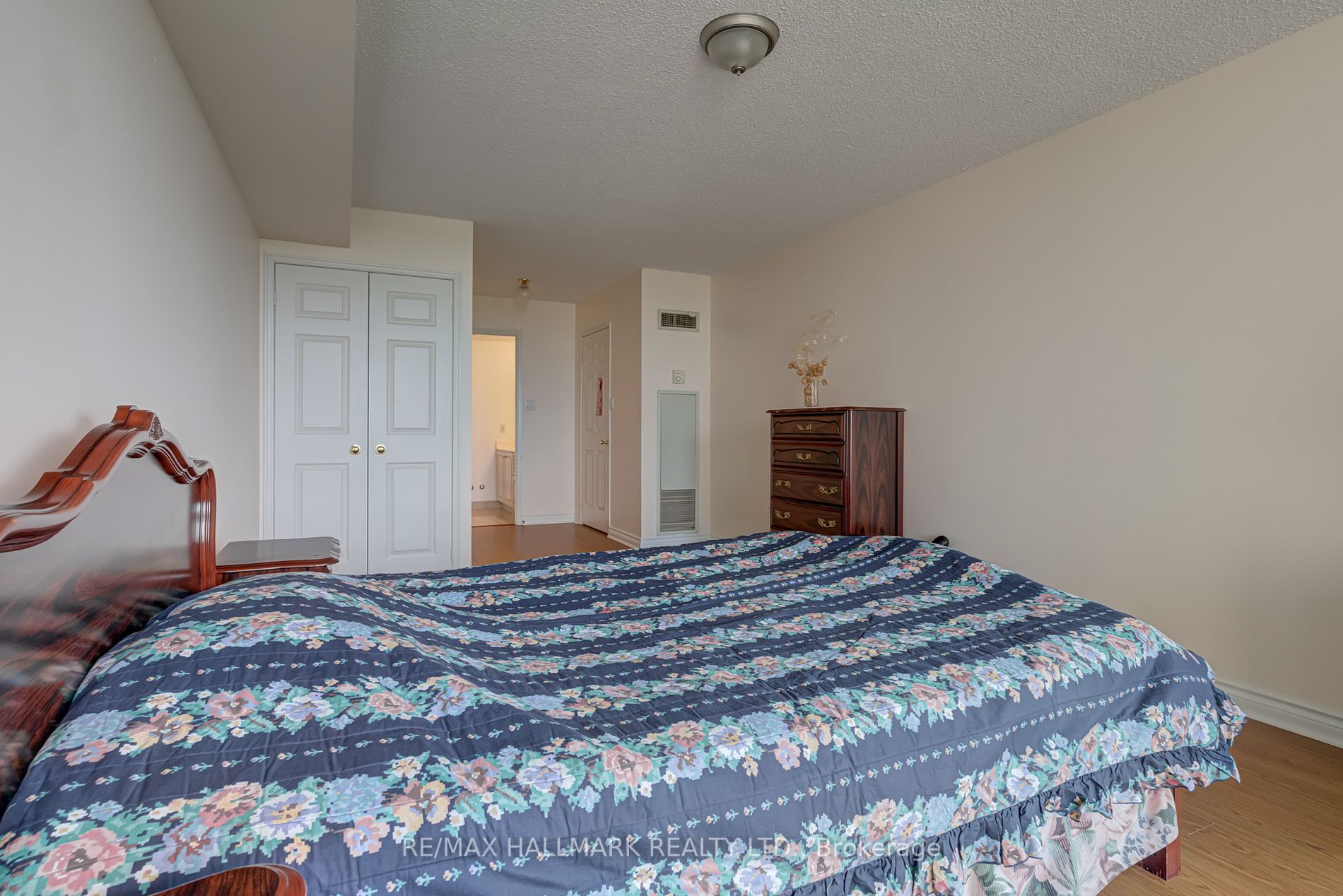 168 Bonis Ave, #1507