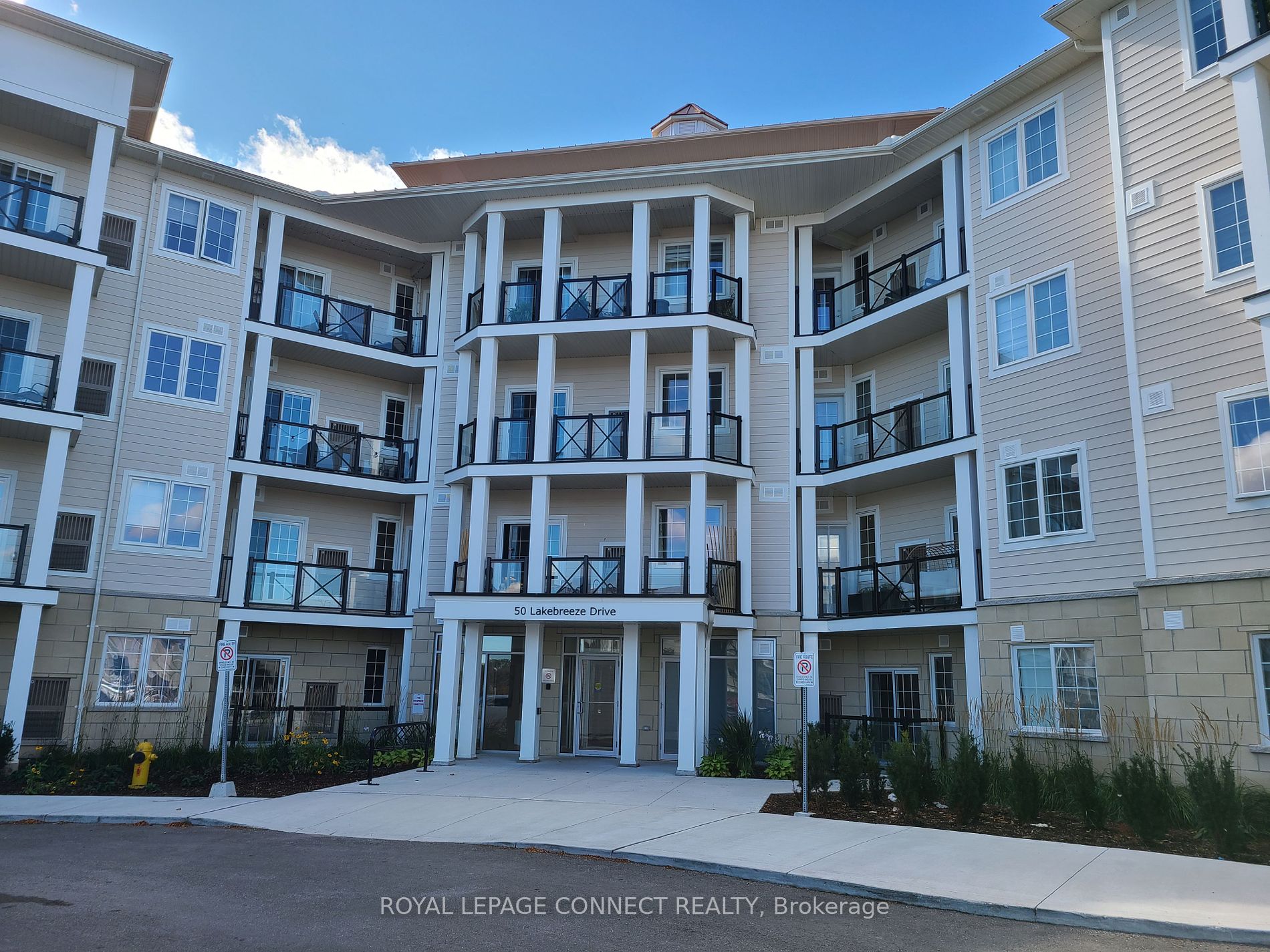 50 Lakebreeze Drive, #129