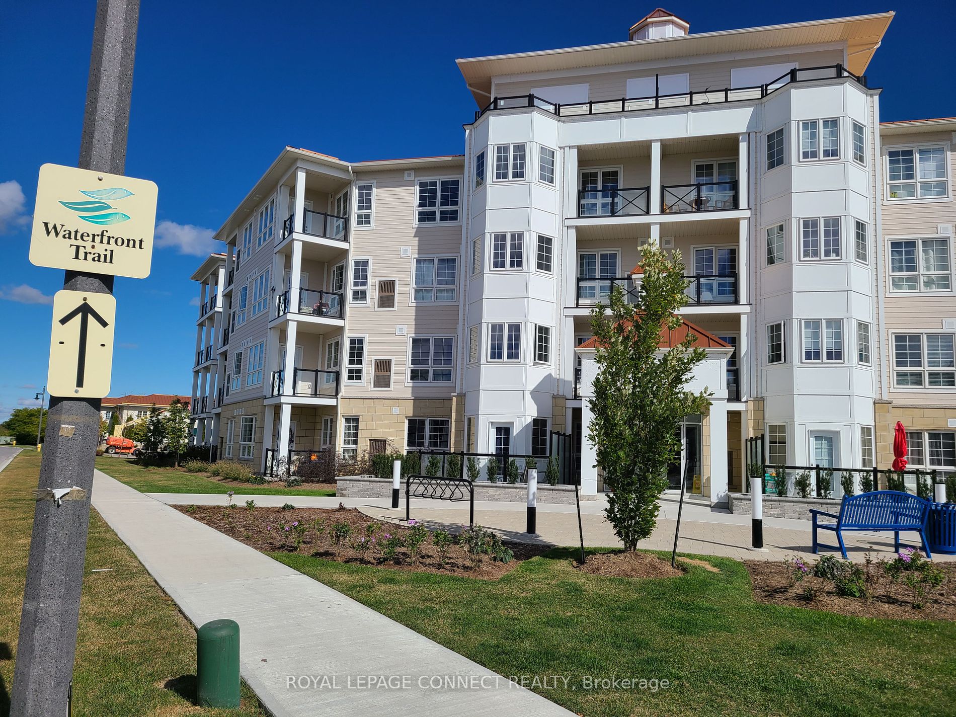 50 Lakebreeze Drive, #129