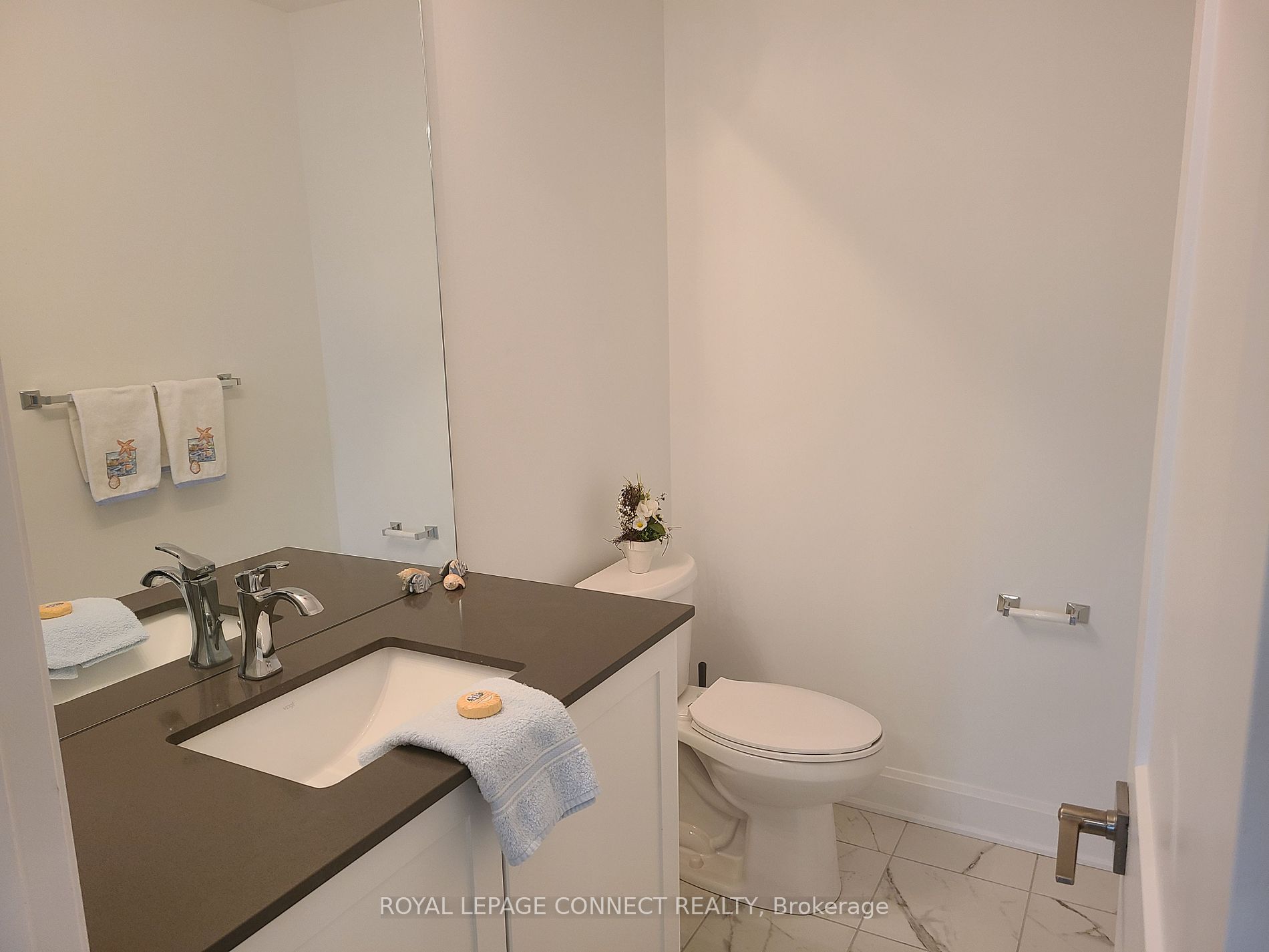 50 Lakebreeze Drive, #129