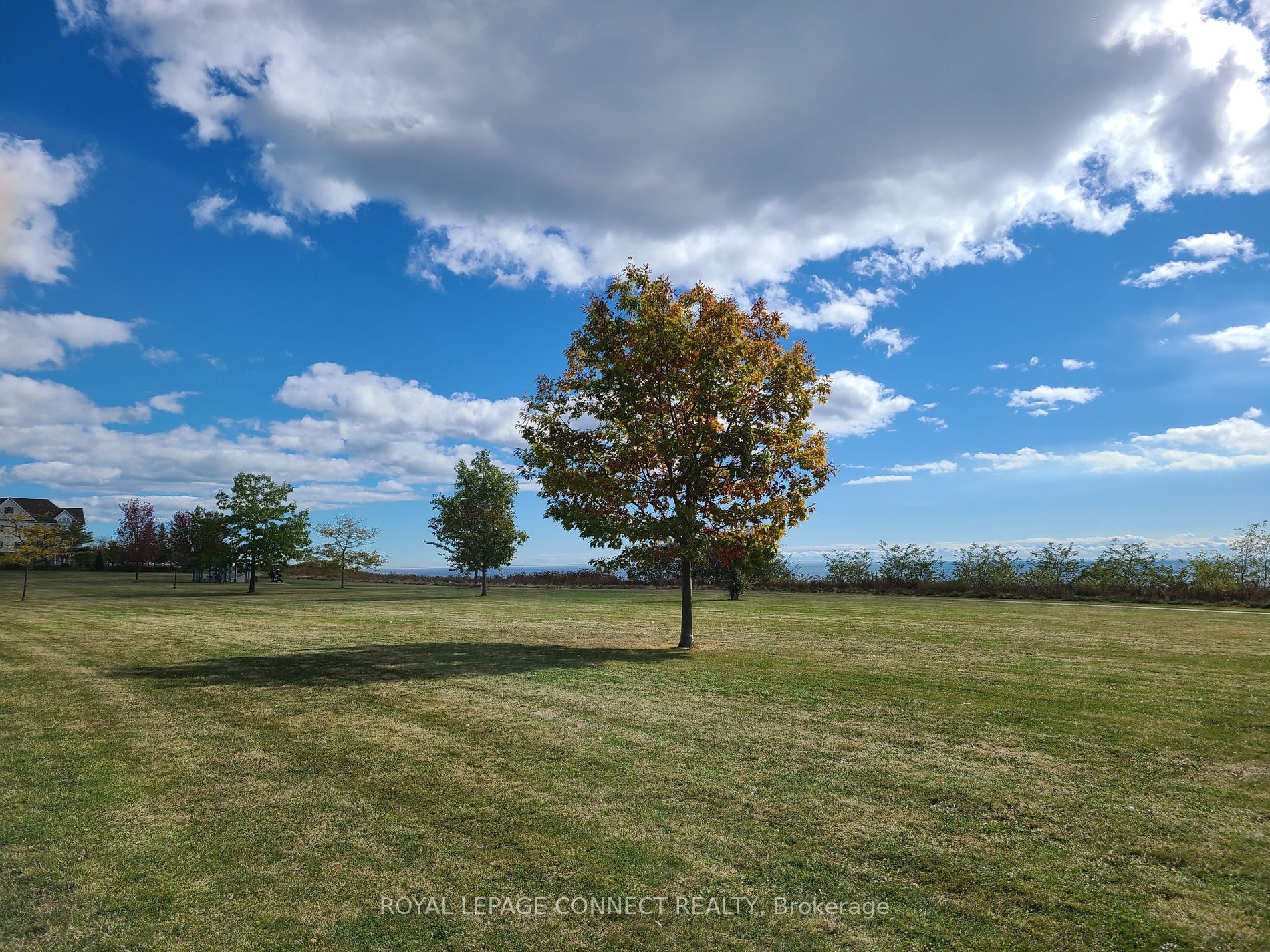 50 Lakebreeze Drive, #129