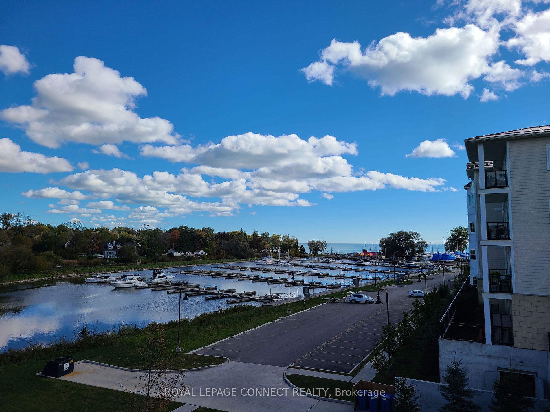 50 Lakebreeze Drive, #129