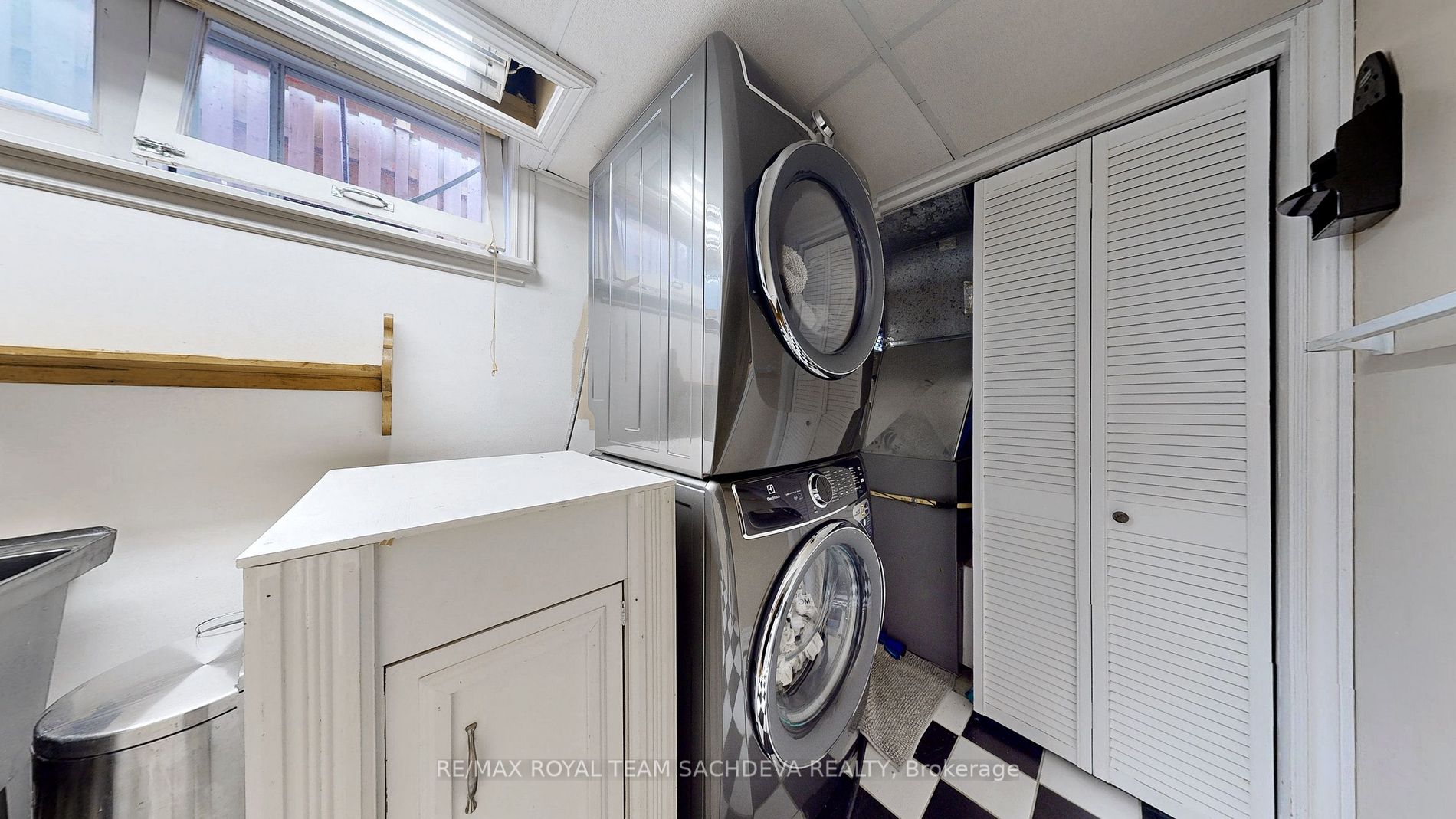 224 Beechgrove Dr