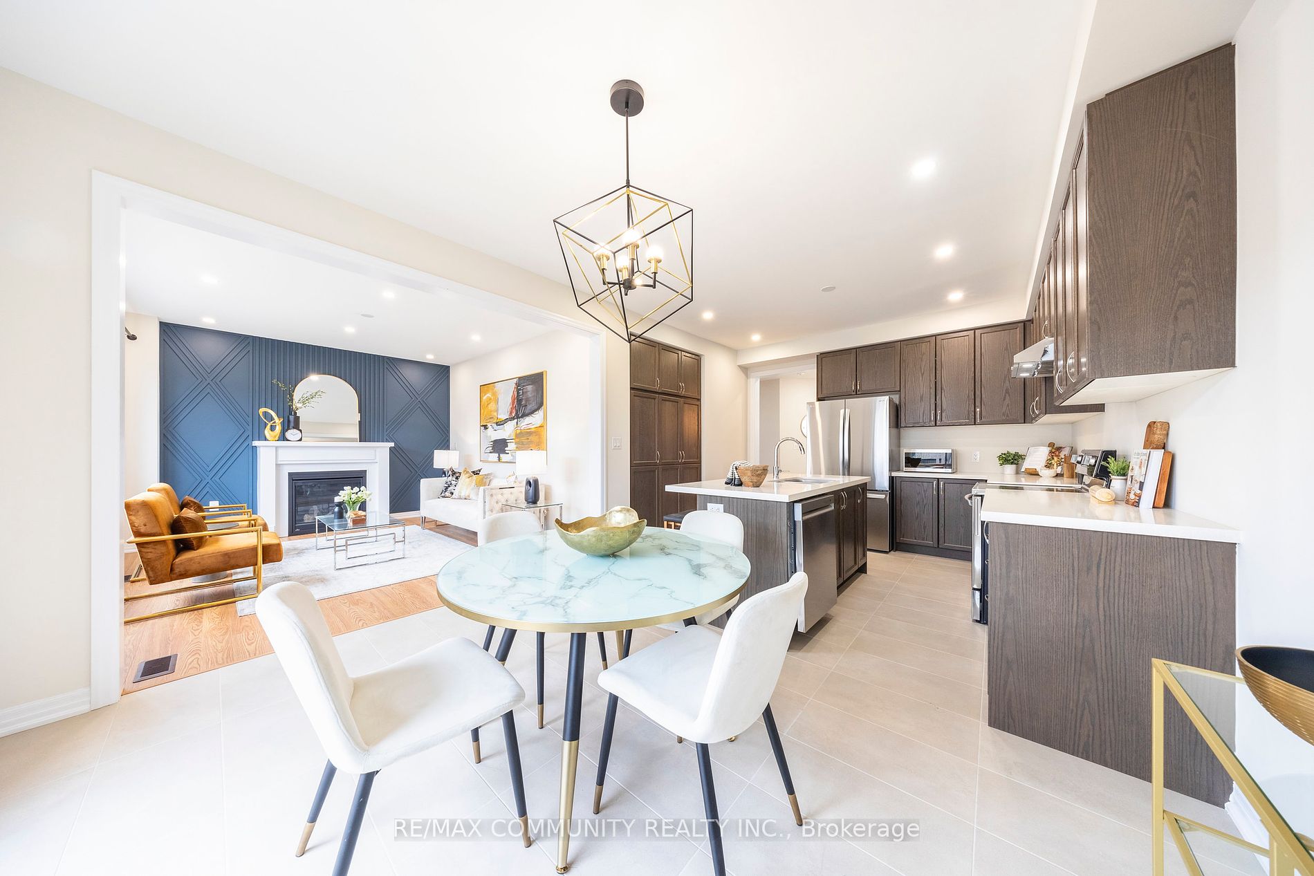 11 Northrop Avenue