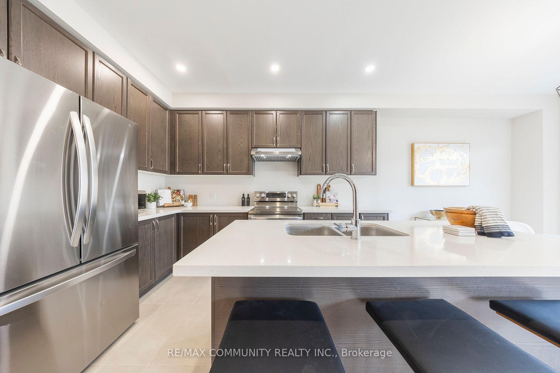 11 Northrop Avenue