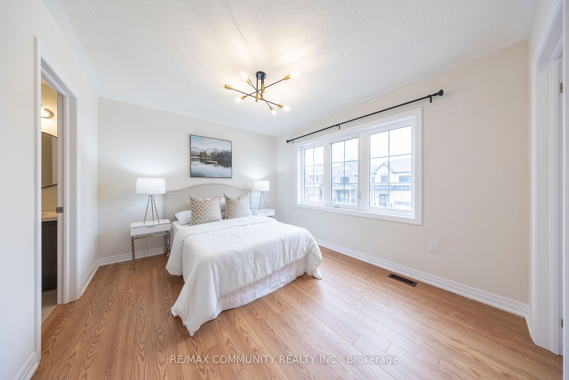 11 Northrop Avenue