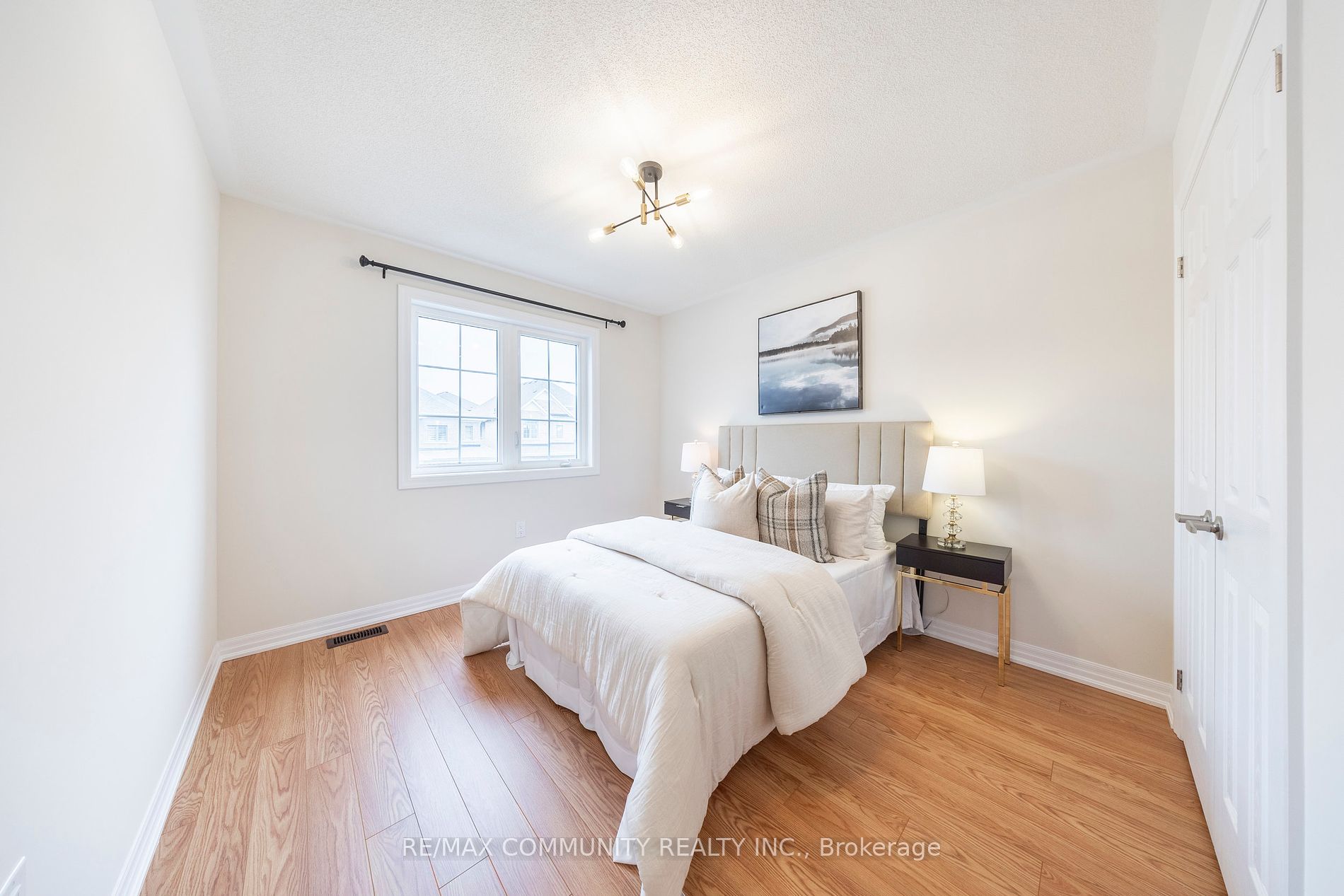 11 Northrop Avenue