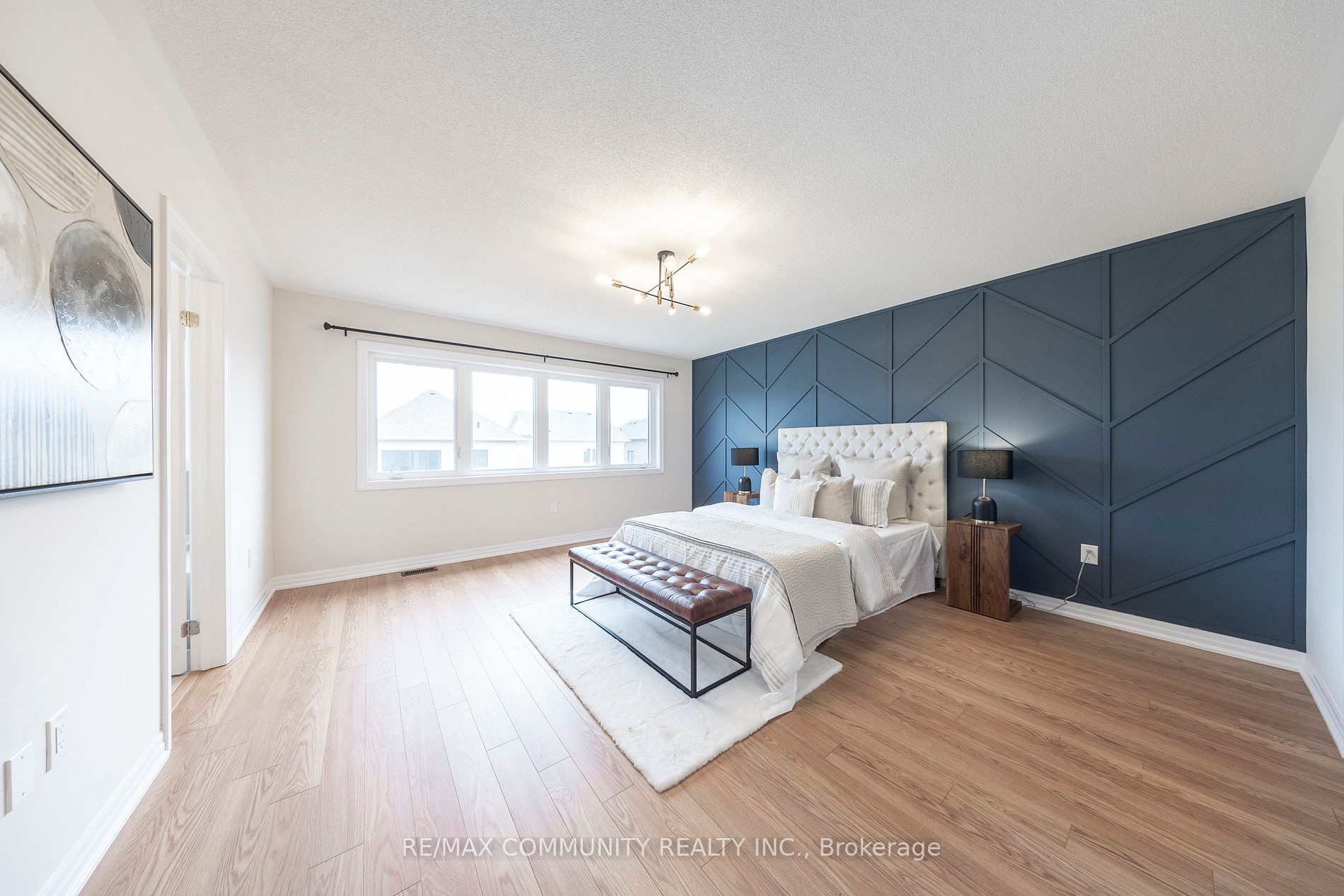 11 Northrop Avenue