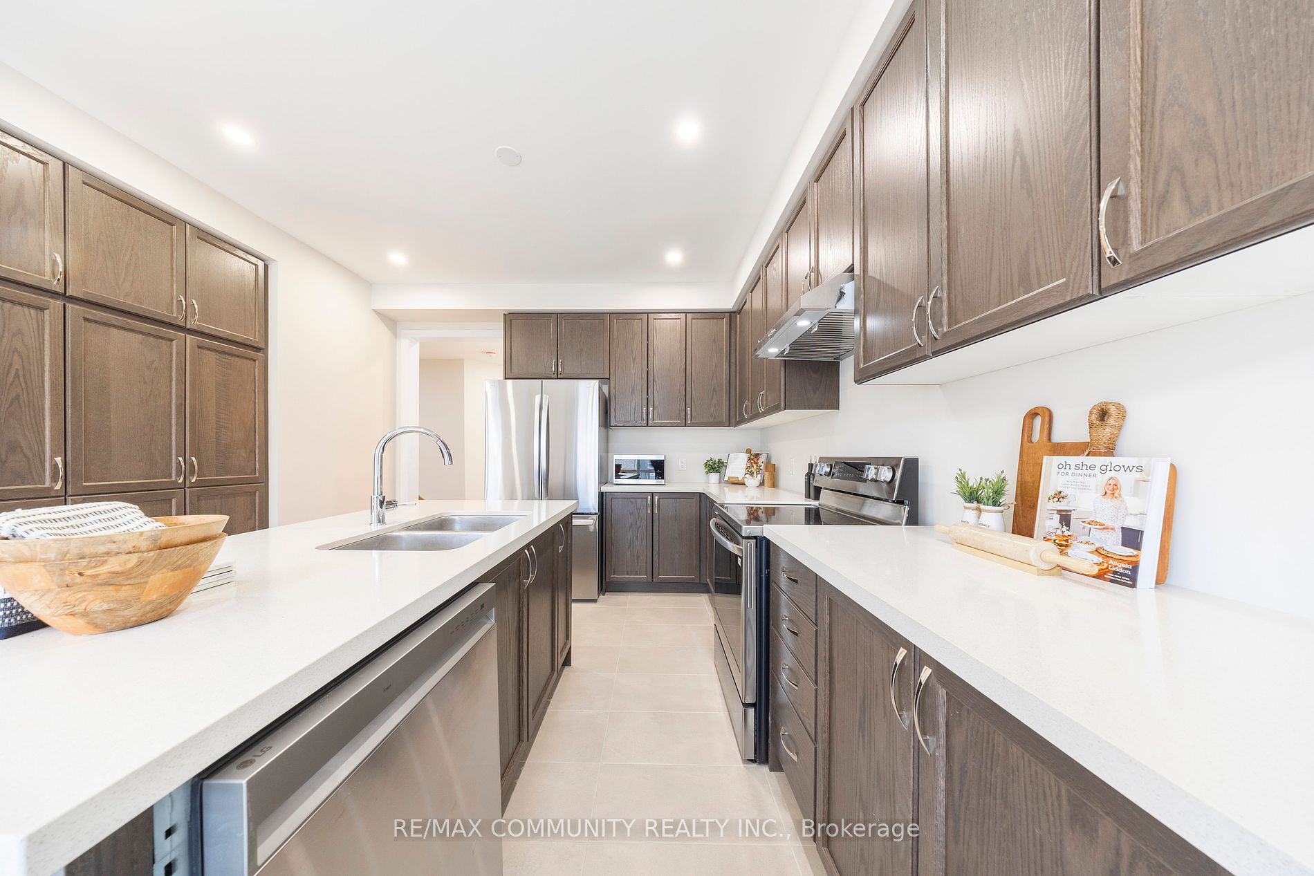 11 Northrop Avenue