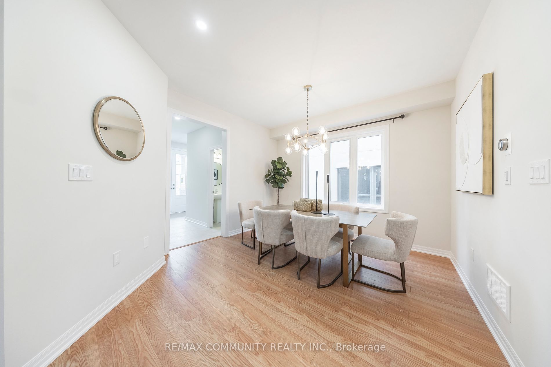 11 Northrop Avenue