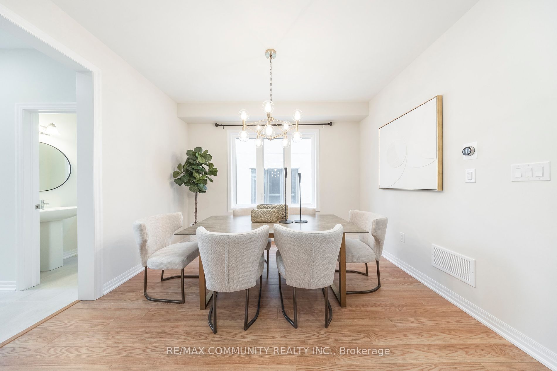 11 Northrop Avenue