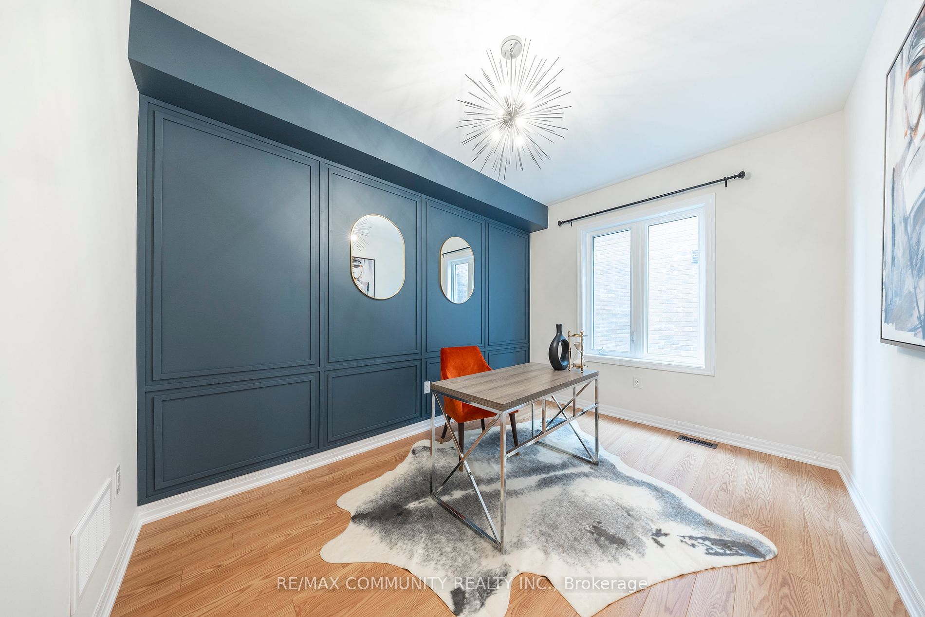 11 Northrop Avenue