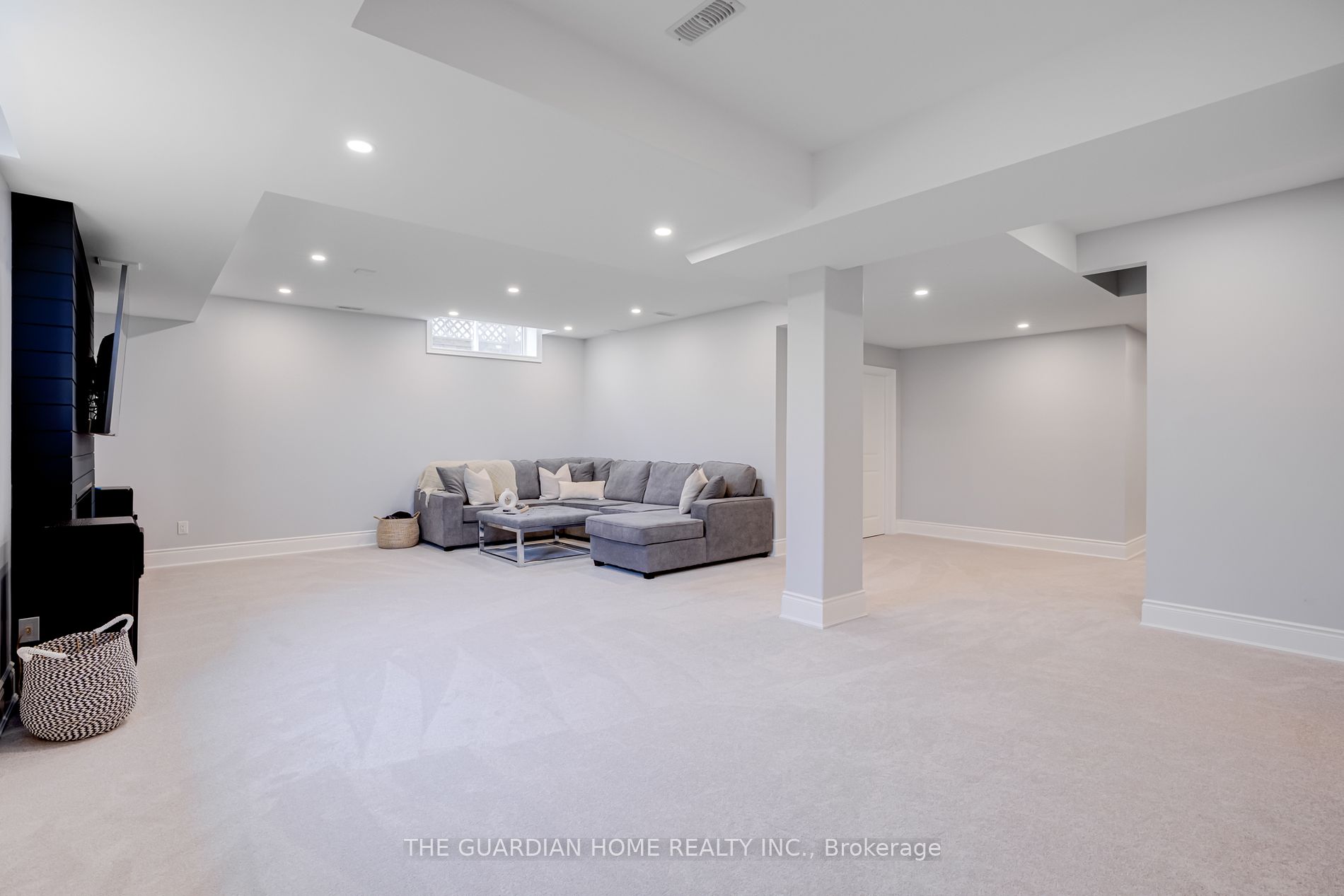 505 King Ave E