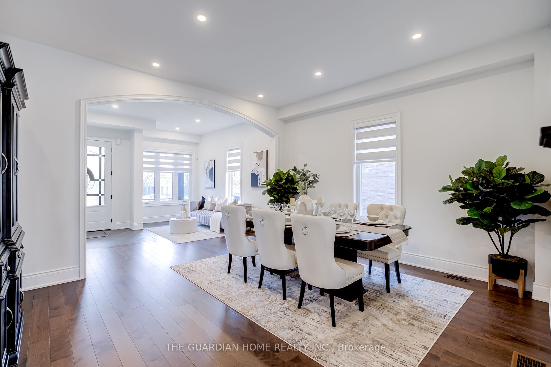 505 King Ave E