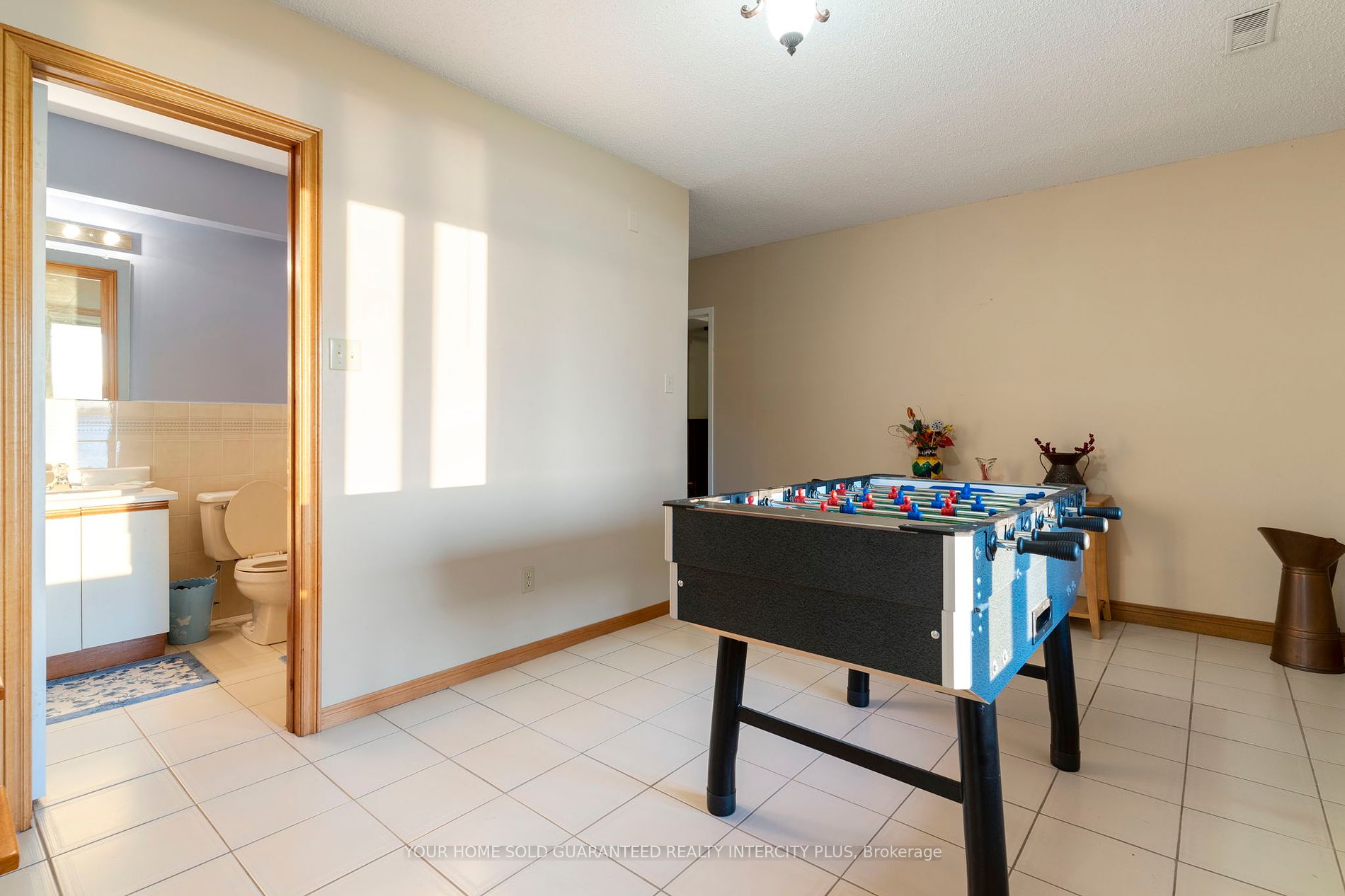 592 Fralicks Beach Rd