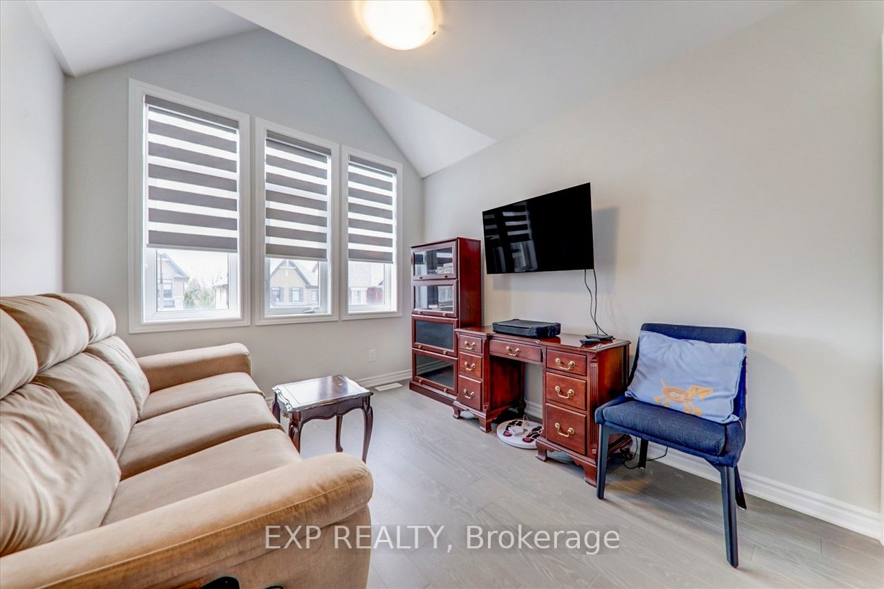 95 Bremner St