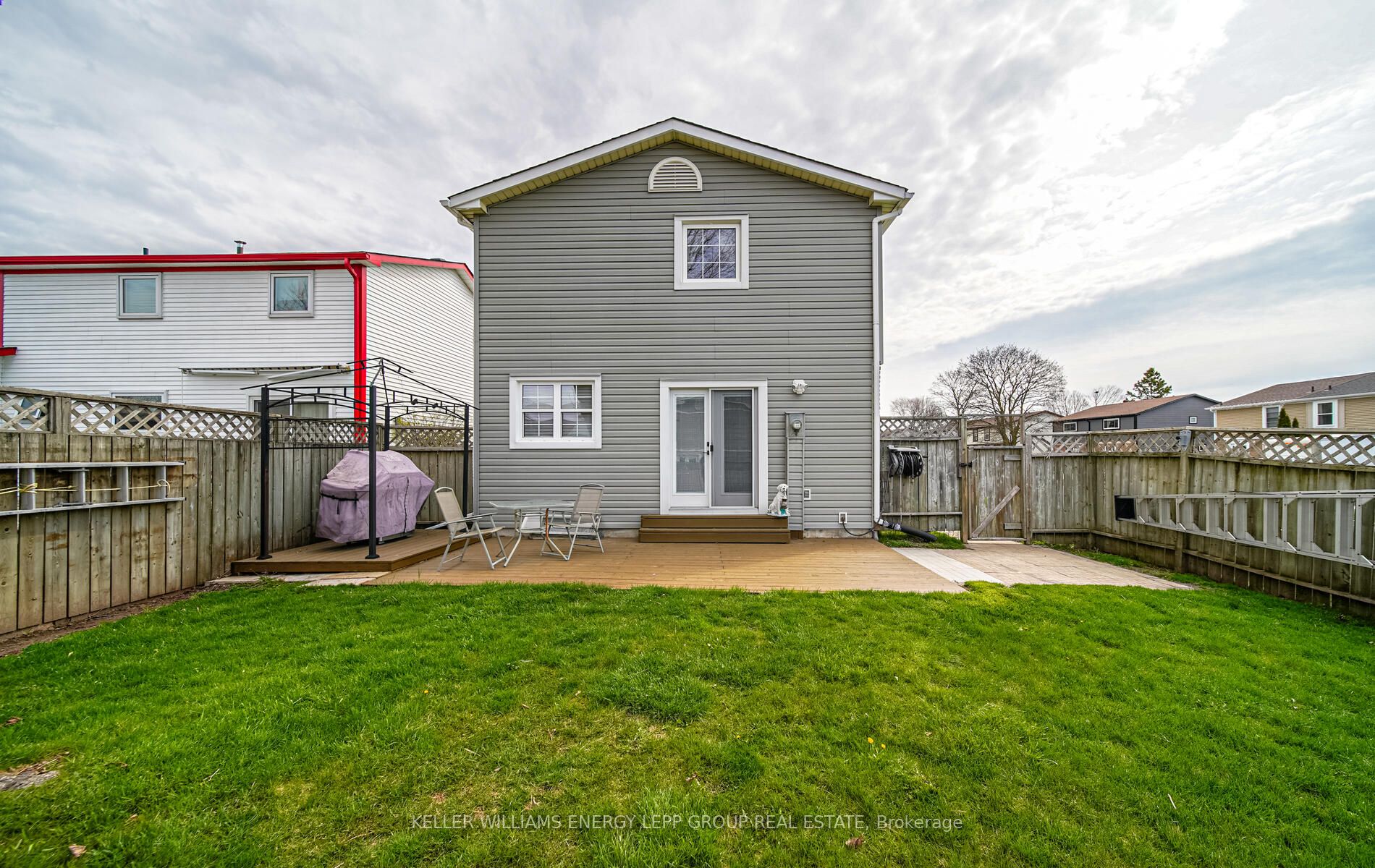 51 Roser Cres